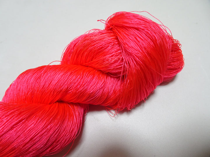 Japanese Vintage Silk Thread for Tsuzure Weaving – High-Quality 19674