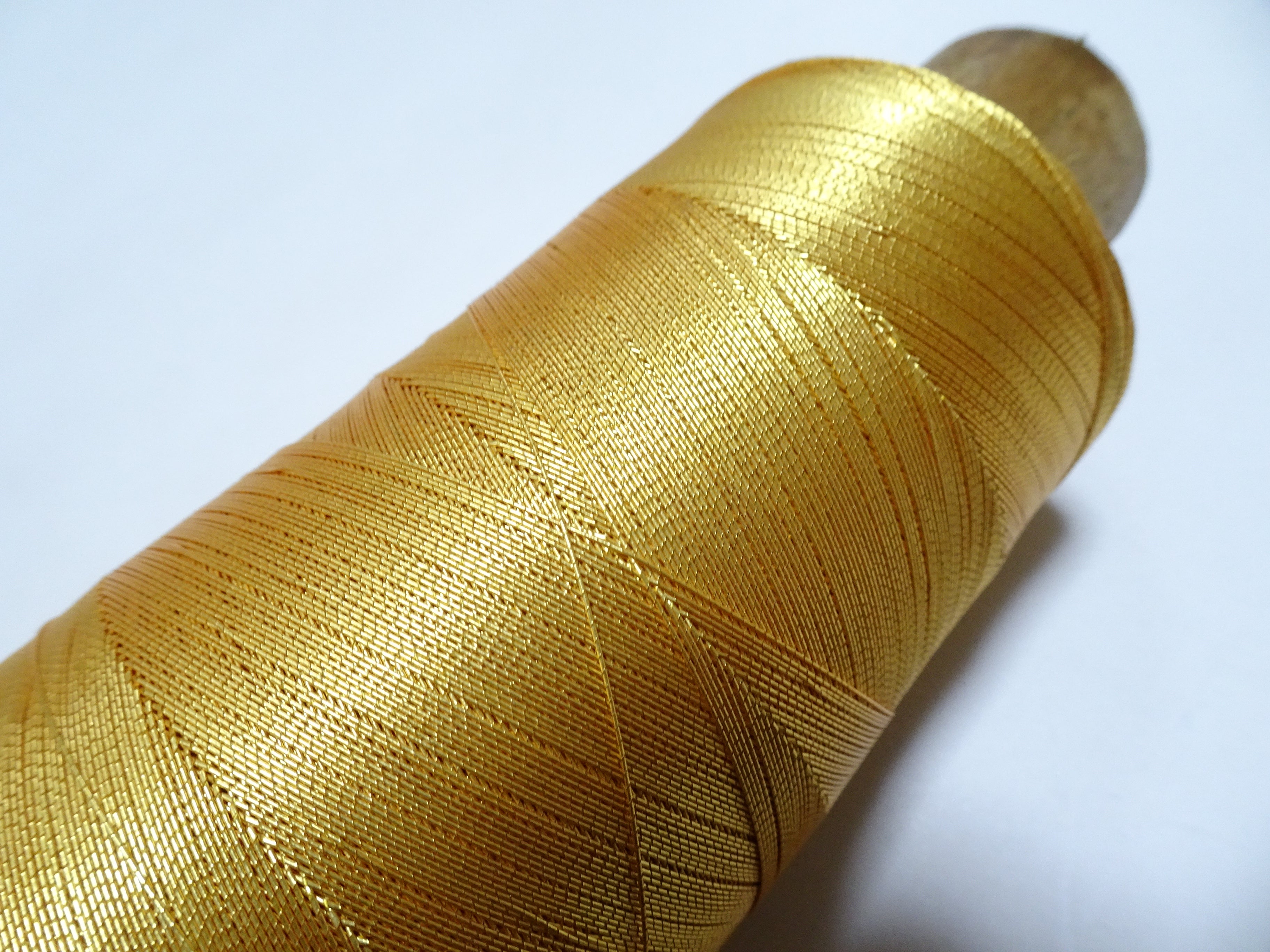 Giold Thread Special price!! Japanese vintage gold leaf thread embroidey 2000M 1526 ...