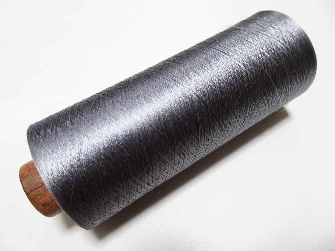 Japanese Vintage Silk Thread & Woodn Spool Embroidery 18698