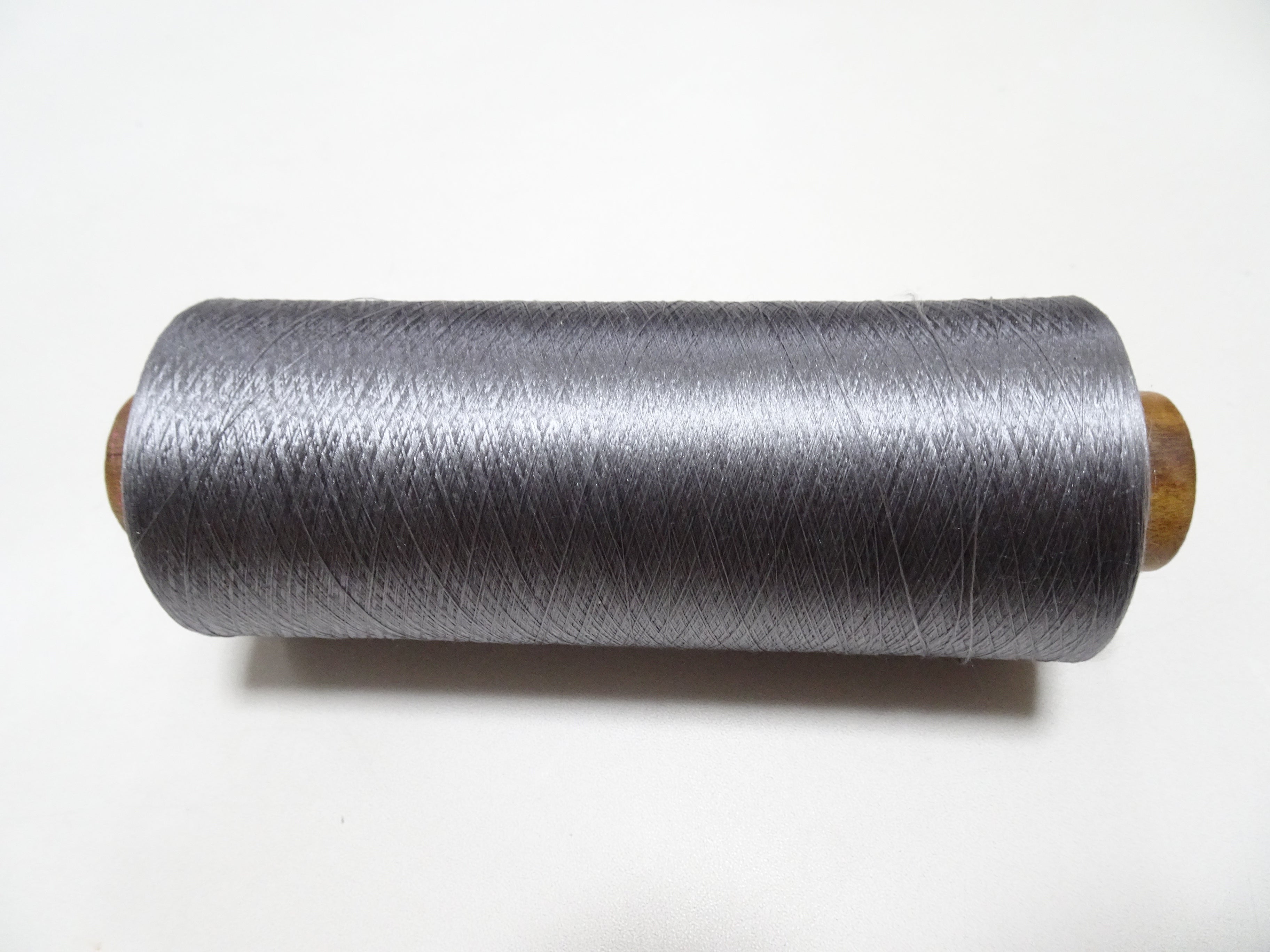 Japanese Vintage Silk Thread & Woodn Spool Embroidery 18698