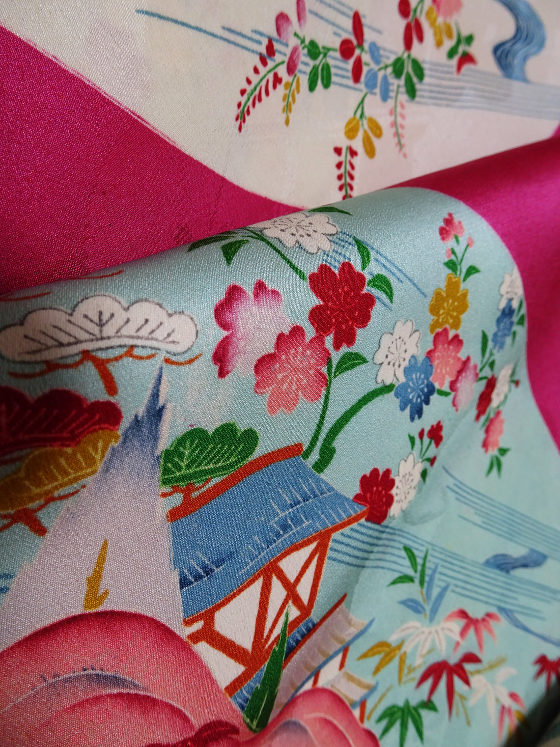 Japanese Antique Silk Bolts  / Mon Rinzu / Dyed Pattern 17509