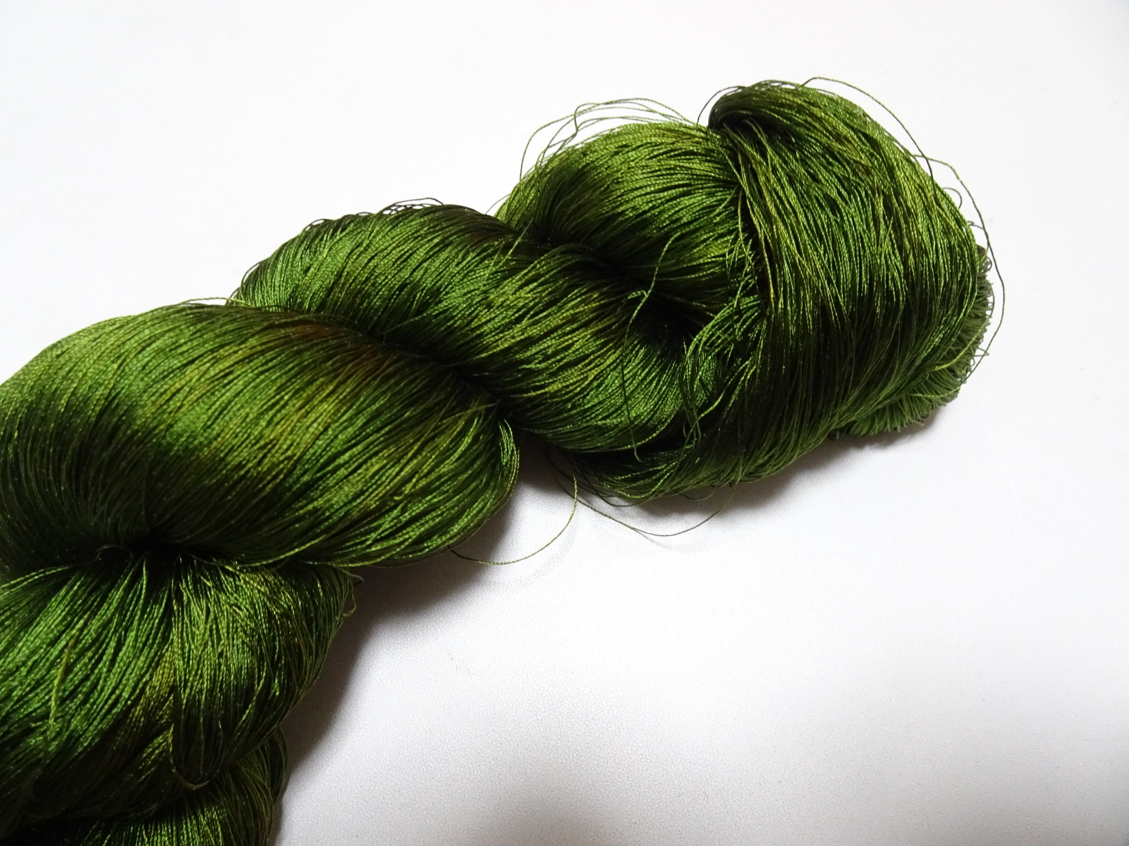 Japanese Vintage Silk Thread for Tsuzure Weaving – High-Quality 19676