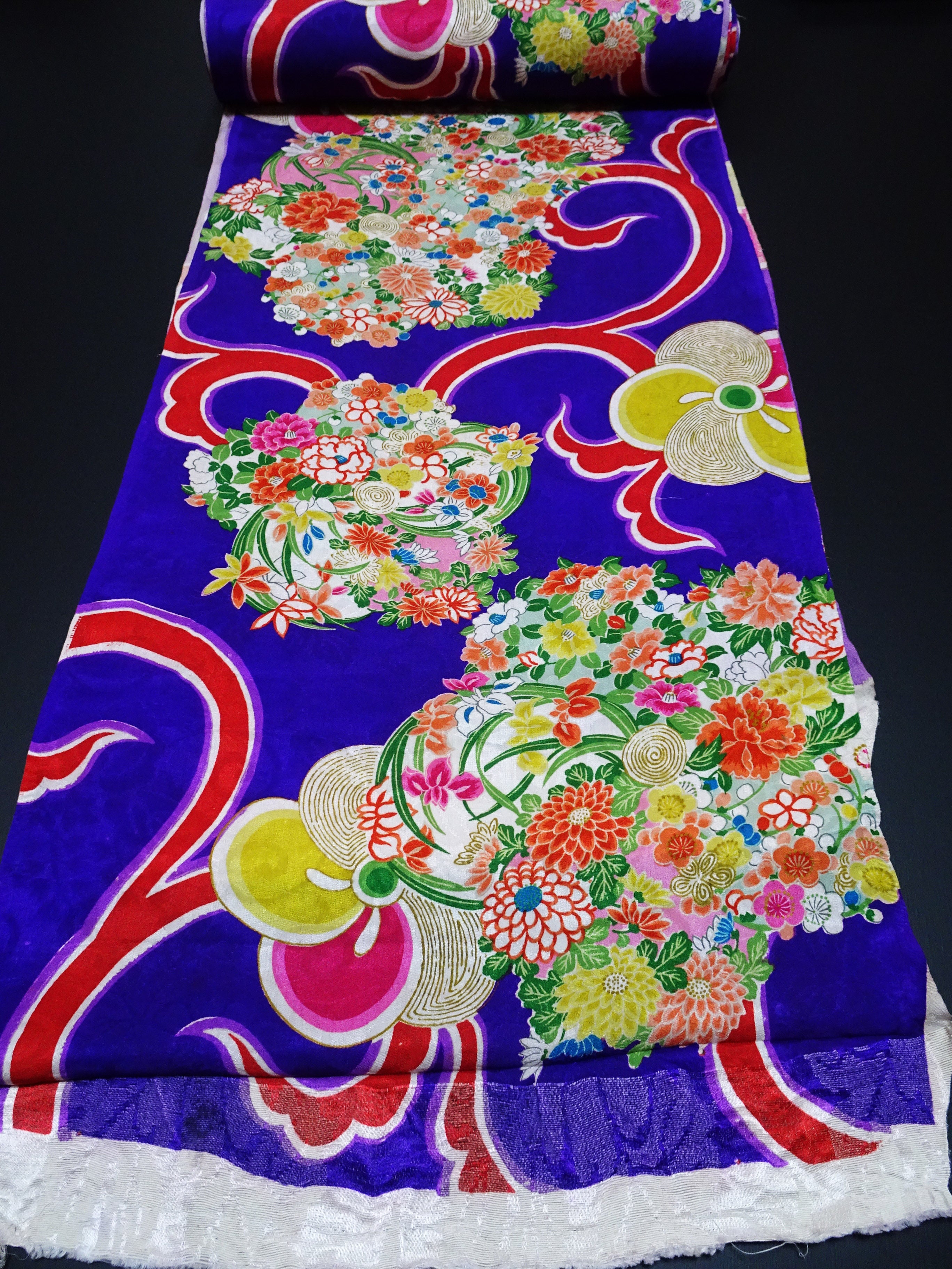 Japanese Antique Silk Bolts  / Mon Kinsha / Dyed Pattern 17510
