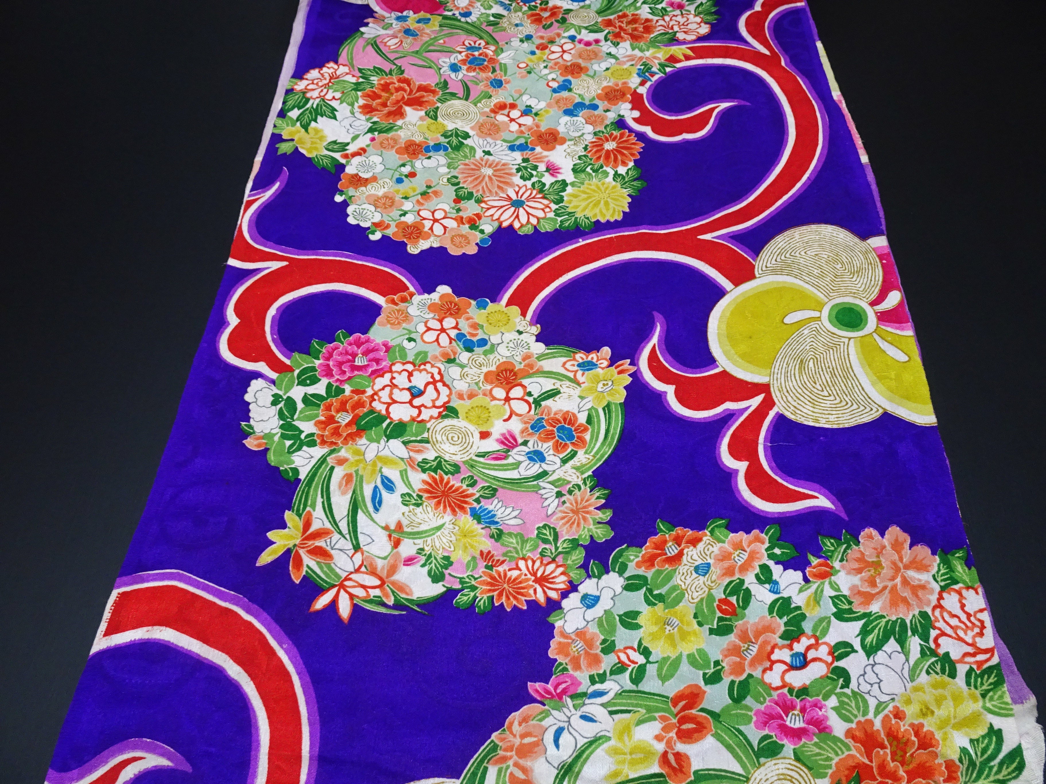 Japanese Antique Silk Bolts  / Mon Kinsha / Dyed Pattern 17510