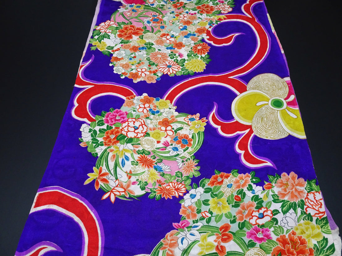 Japanese Antique Silk Bolts  / Mon Kinsha / Dyed Pattern 17510