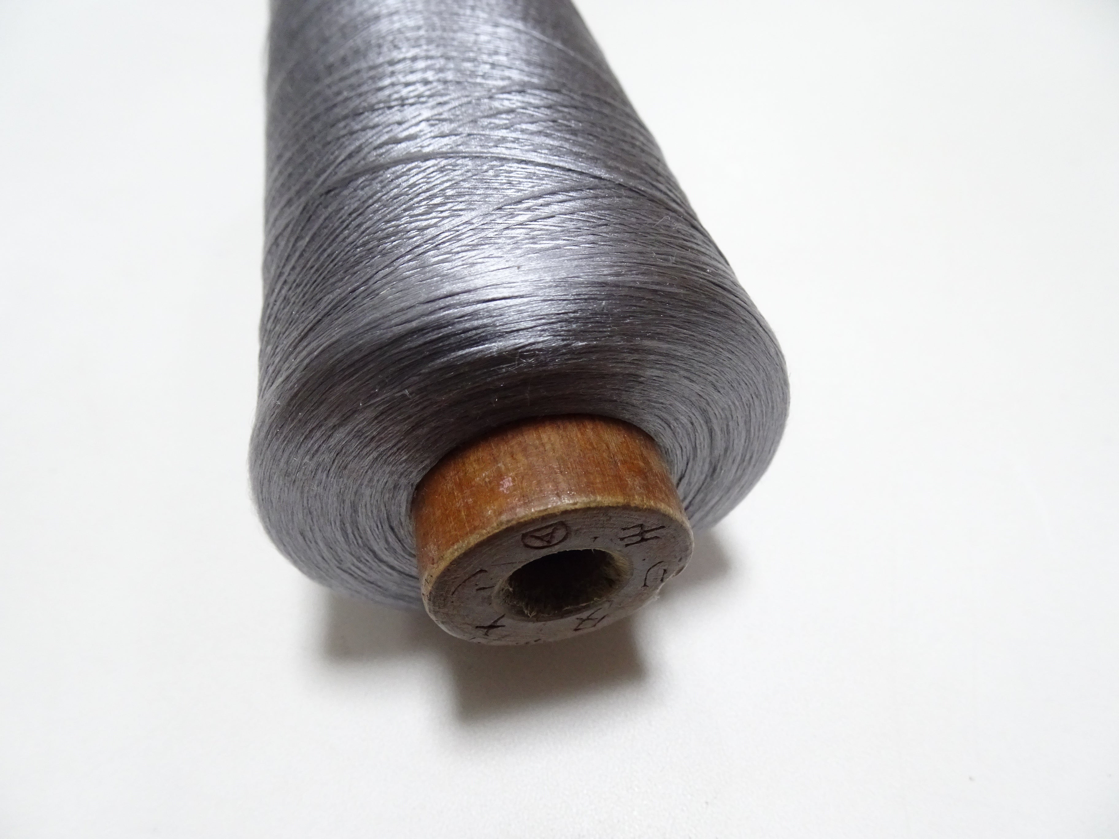 Japanese Vintage Silk Thread & Woodn Spool Embroidery 18699