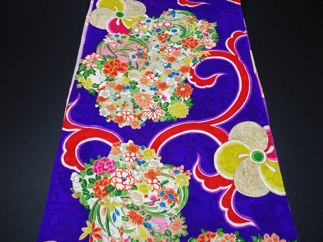 Japanese Antique Silk Bolts  / Mon Kinsha / Dyed Pattern 17510