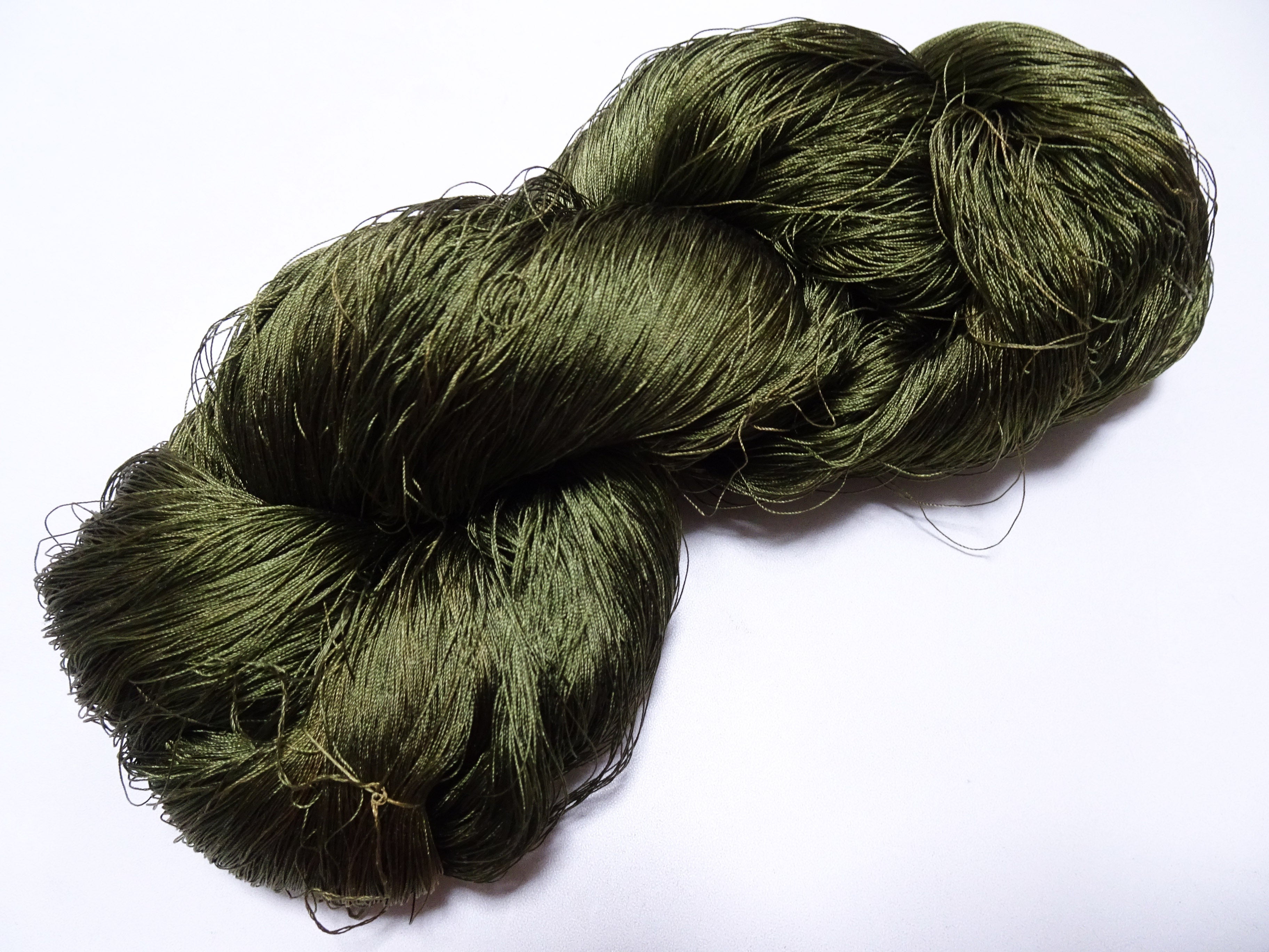 Japanese Vintage Silk Thread for Tsuzure Weaving – High-Quality 19677