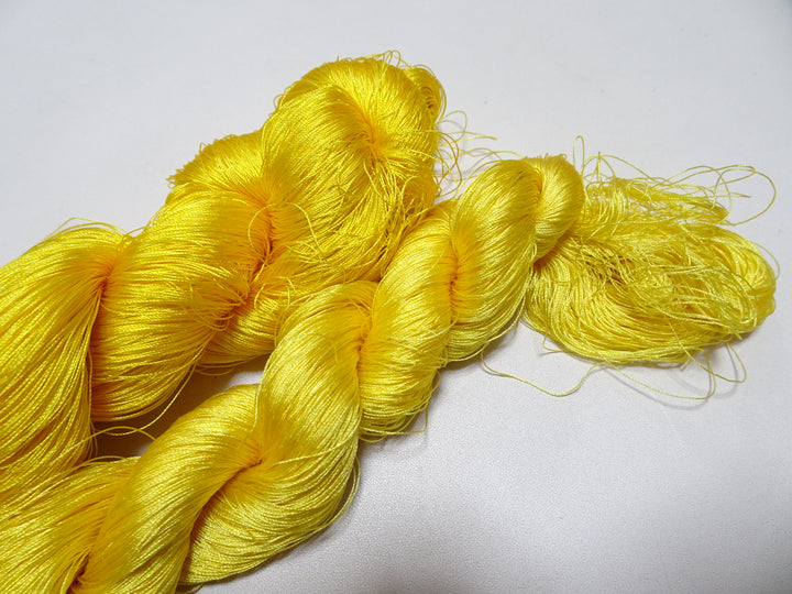 Japanese Vintage Silk Thread 2sets for Tsuzure Weaving – High-Quality 19680
