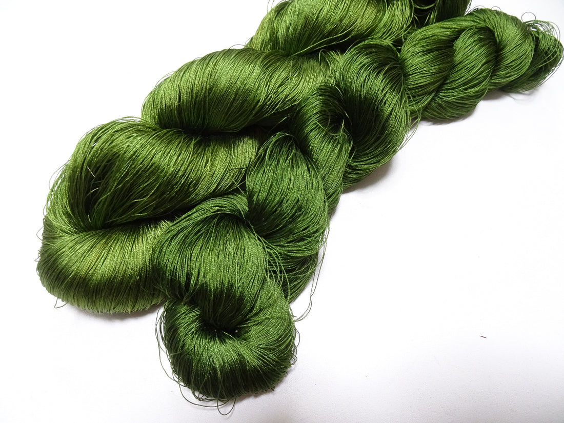Japanese Vintage Silk Thread 2sets for Tsuzure Weaving – High-Quality 19682