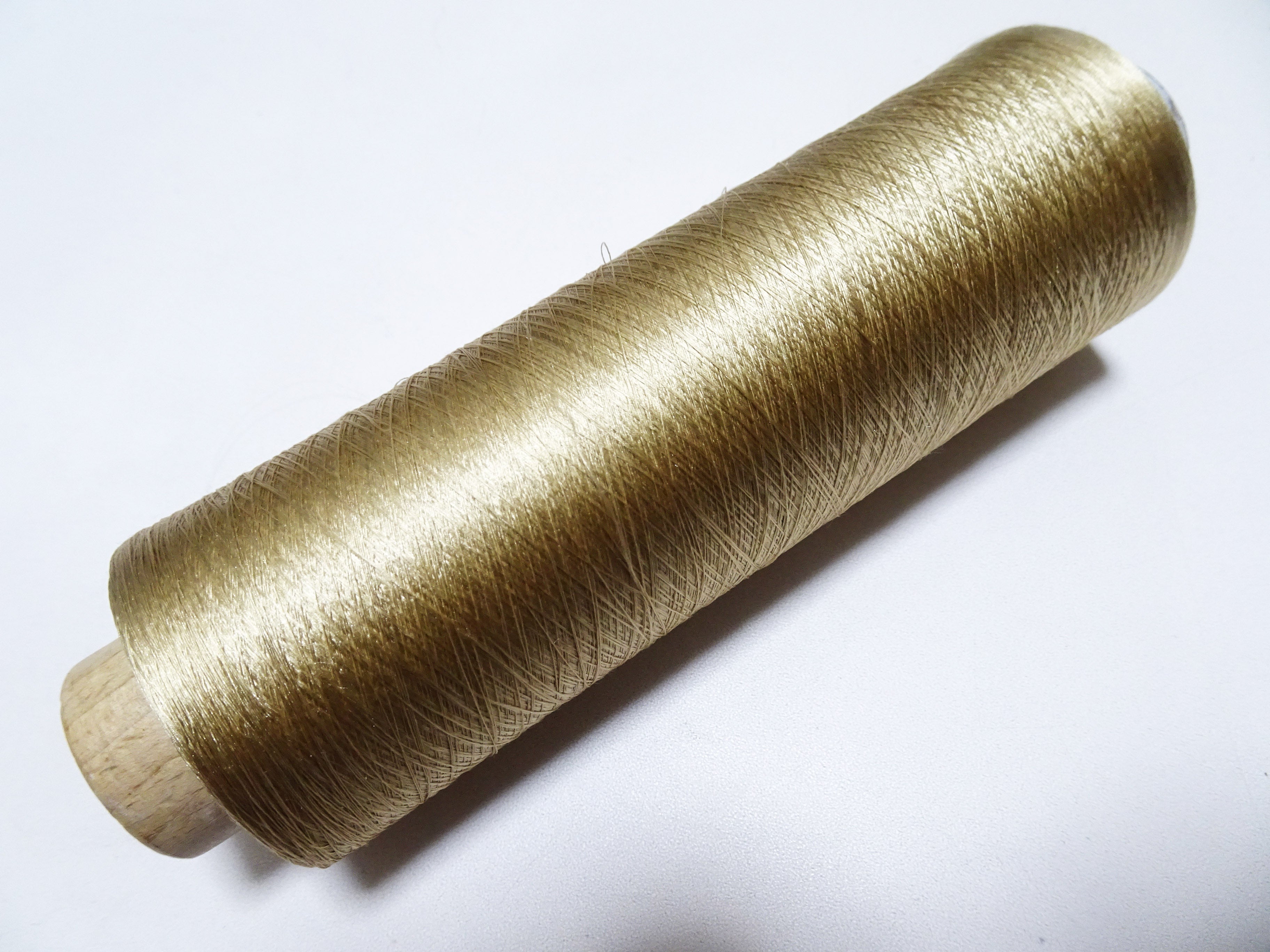 Japanese Vintage Silk Thread & Woodn Spool Embroidery 18707