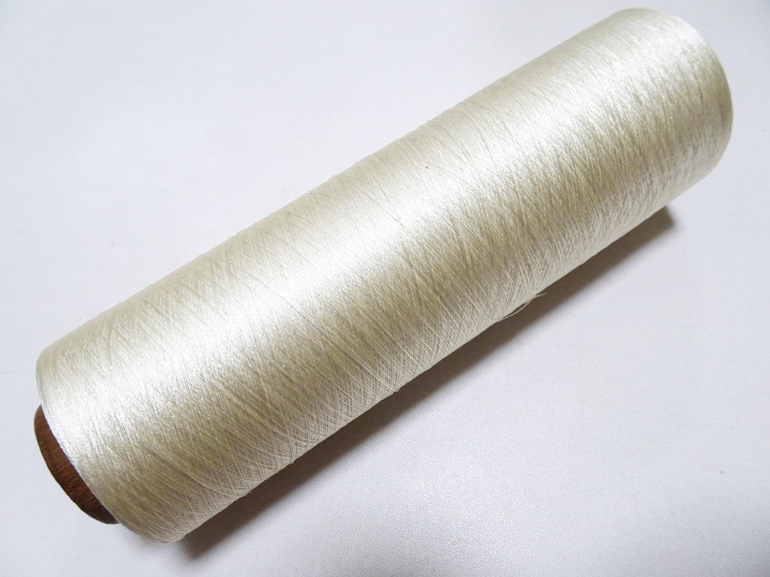Japanese Vintage Silk Thread & Woodn Spool Embroidery 18708