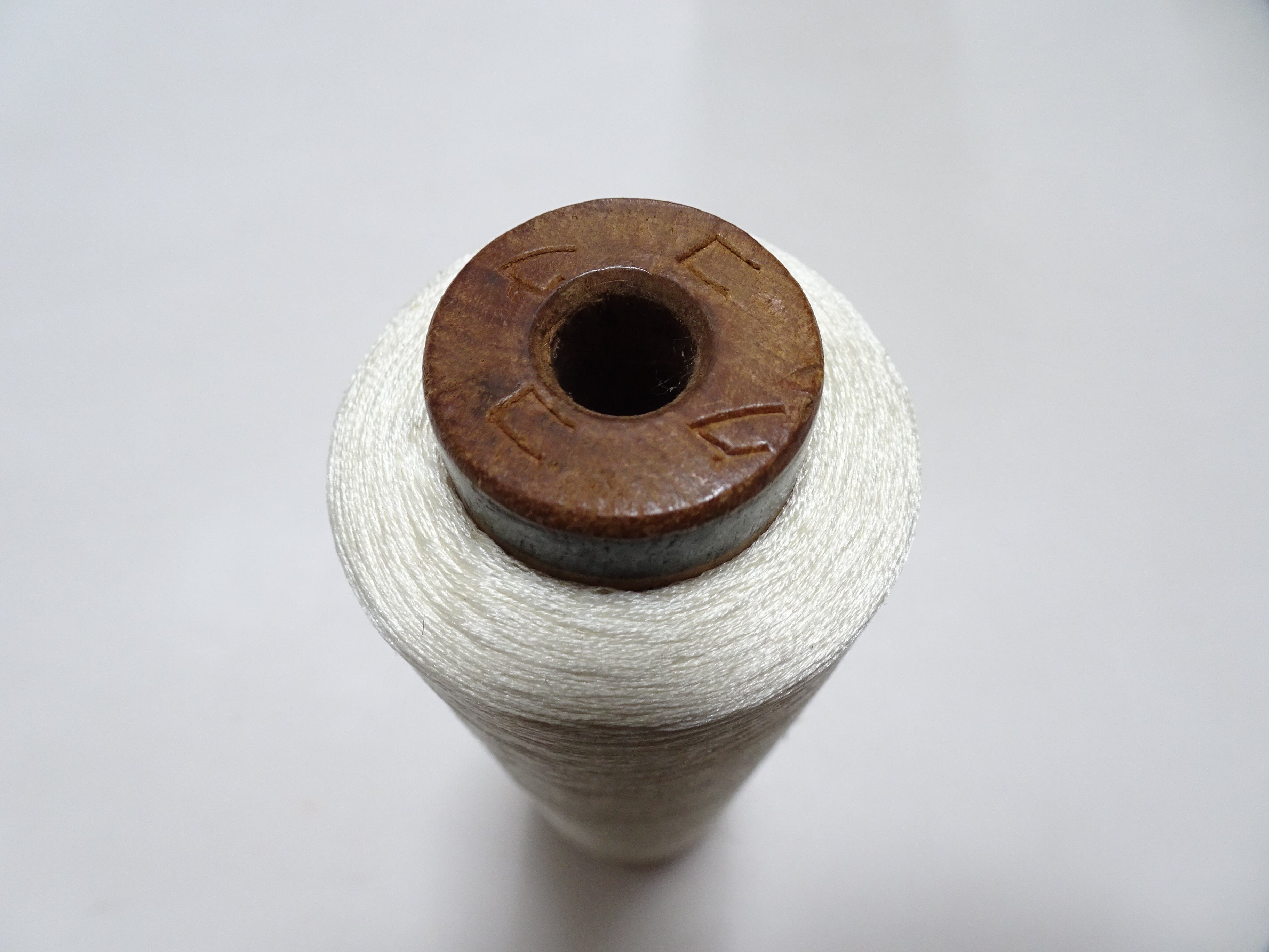 Japanese Vintage Silk Thread & Woodn Spool Embroidery 18708