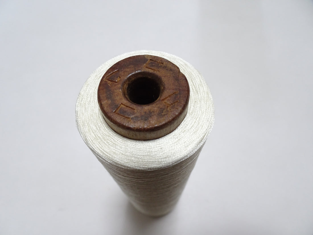 Japanese Vintage Silk Thread & Woodn Spool Embroidery 18708