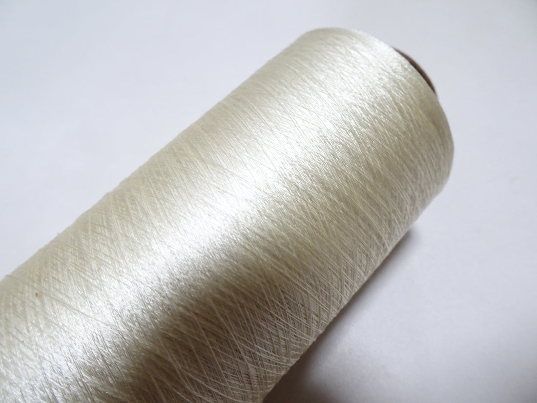 Japanese Vintage Silk Thread & Woodn Spool Embroidery 18708