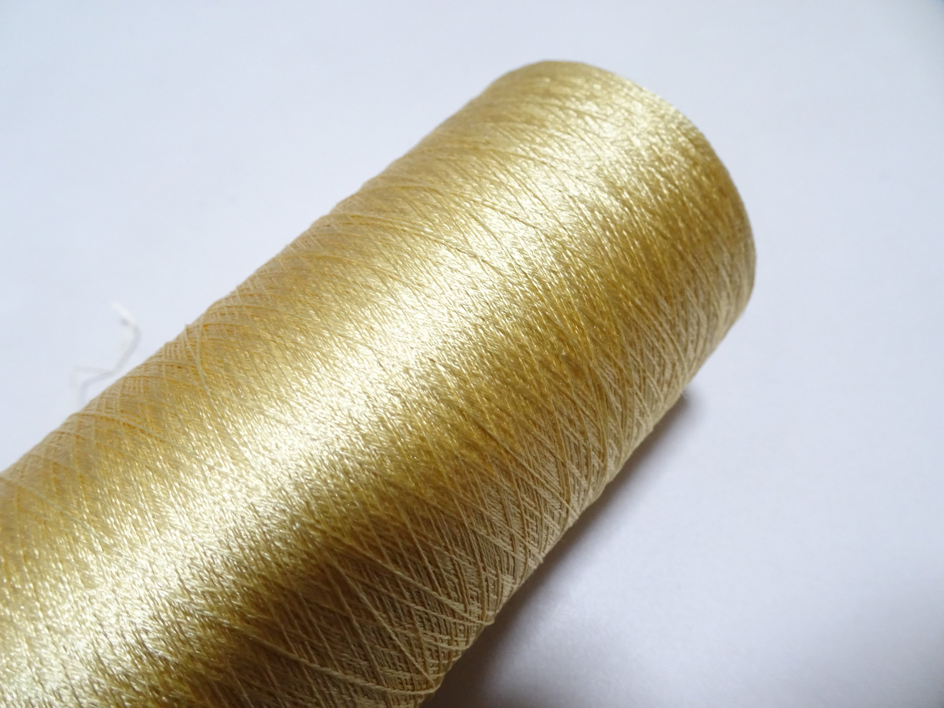 Japanese Vintage Silk Thread & Woodn Spool Embroidery 18709