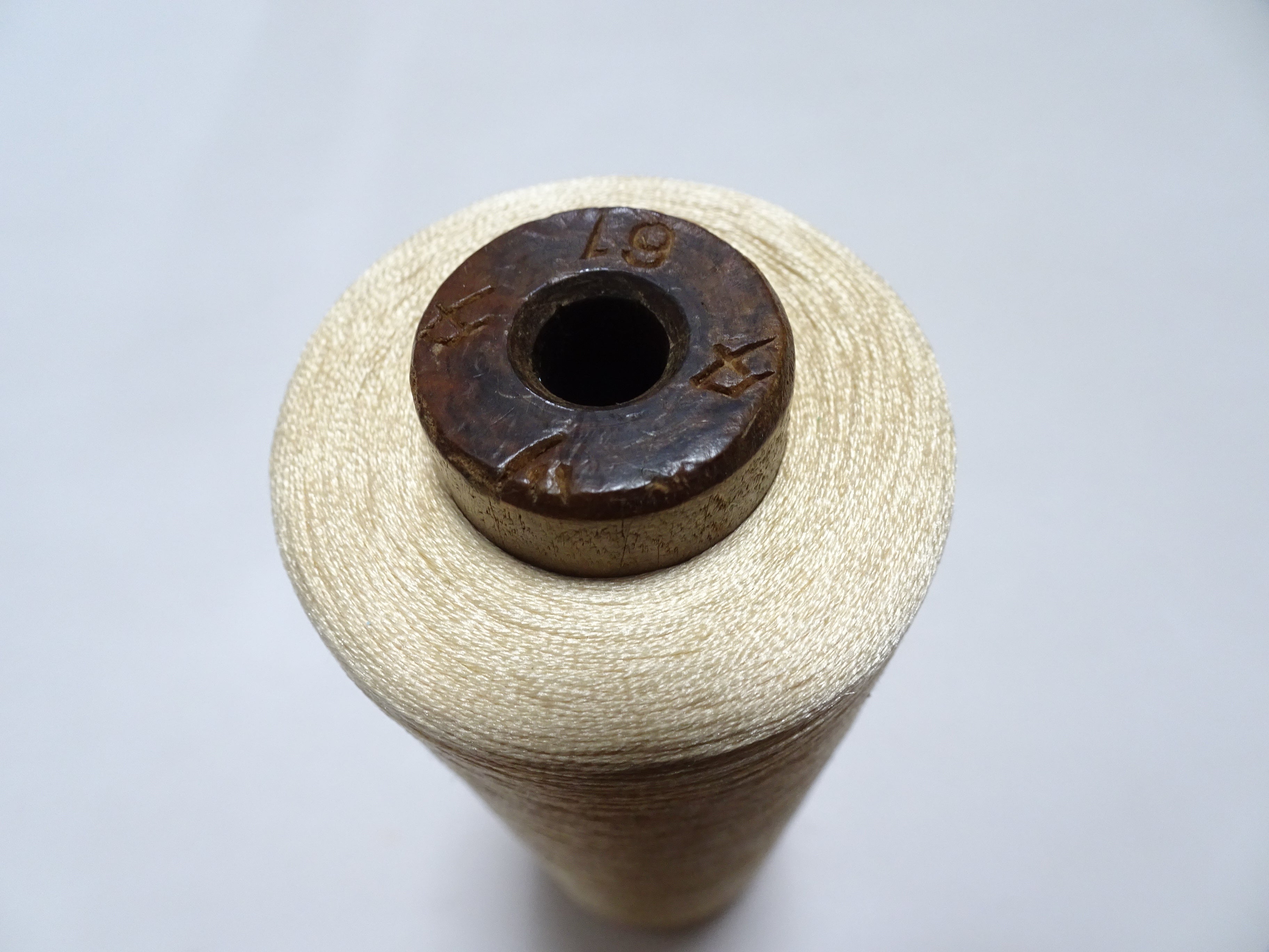 Japanese Vintage Silk Thread & Woodn Spool Embroidery 18710