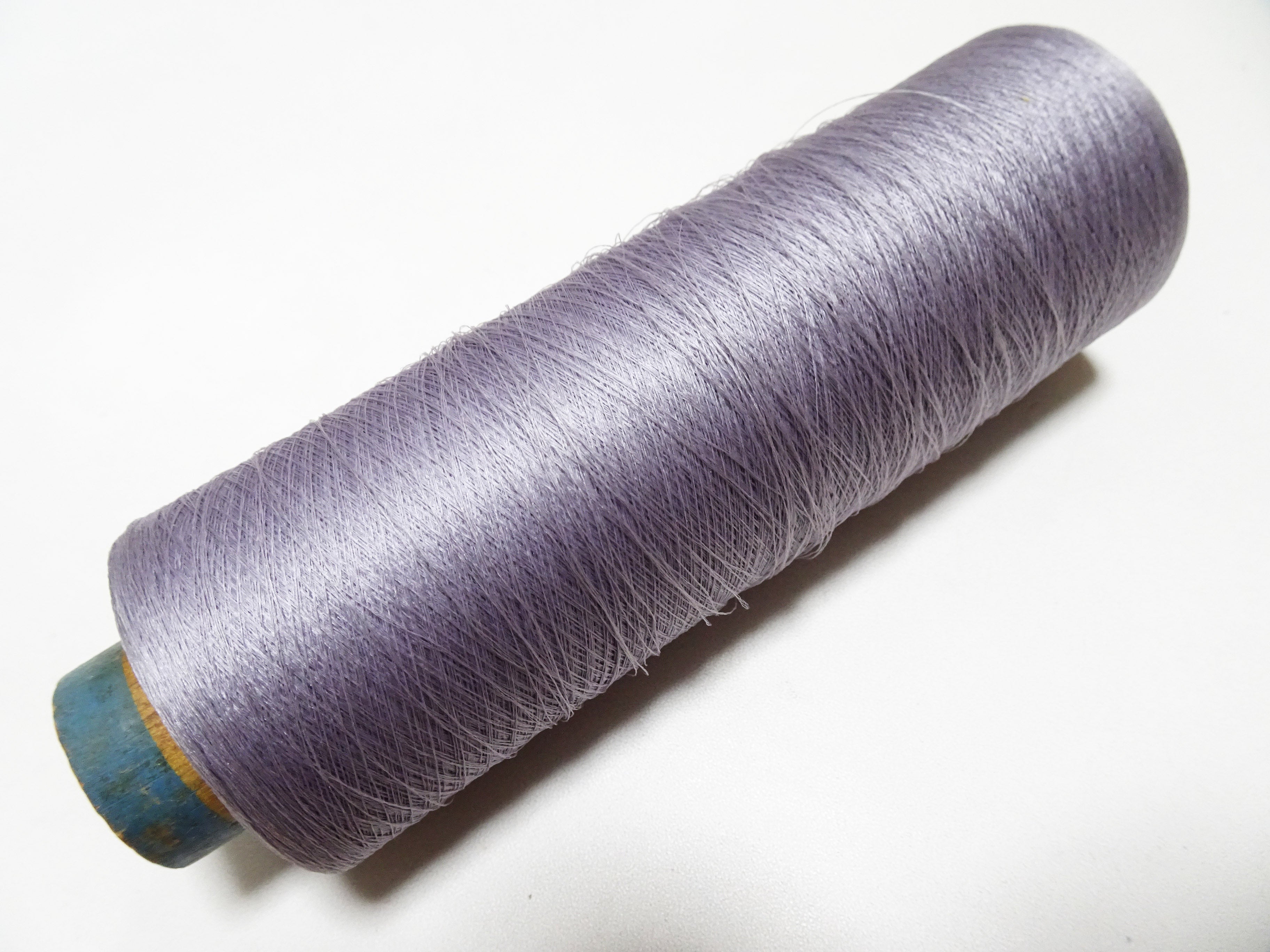Japanese Vintage Silk Thread & Woodn Spool Embroidery 18711