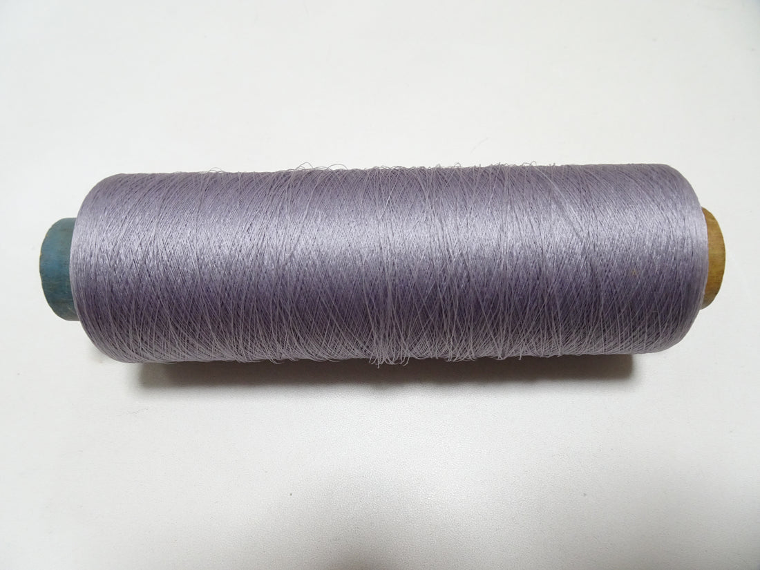 Japanese Vintage Silk Thread & Woodn Spool Embroidery 18711