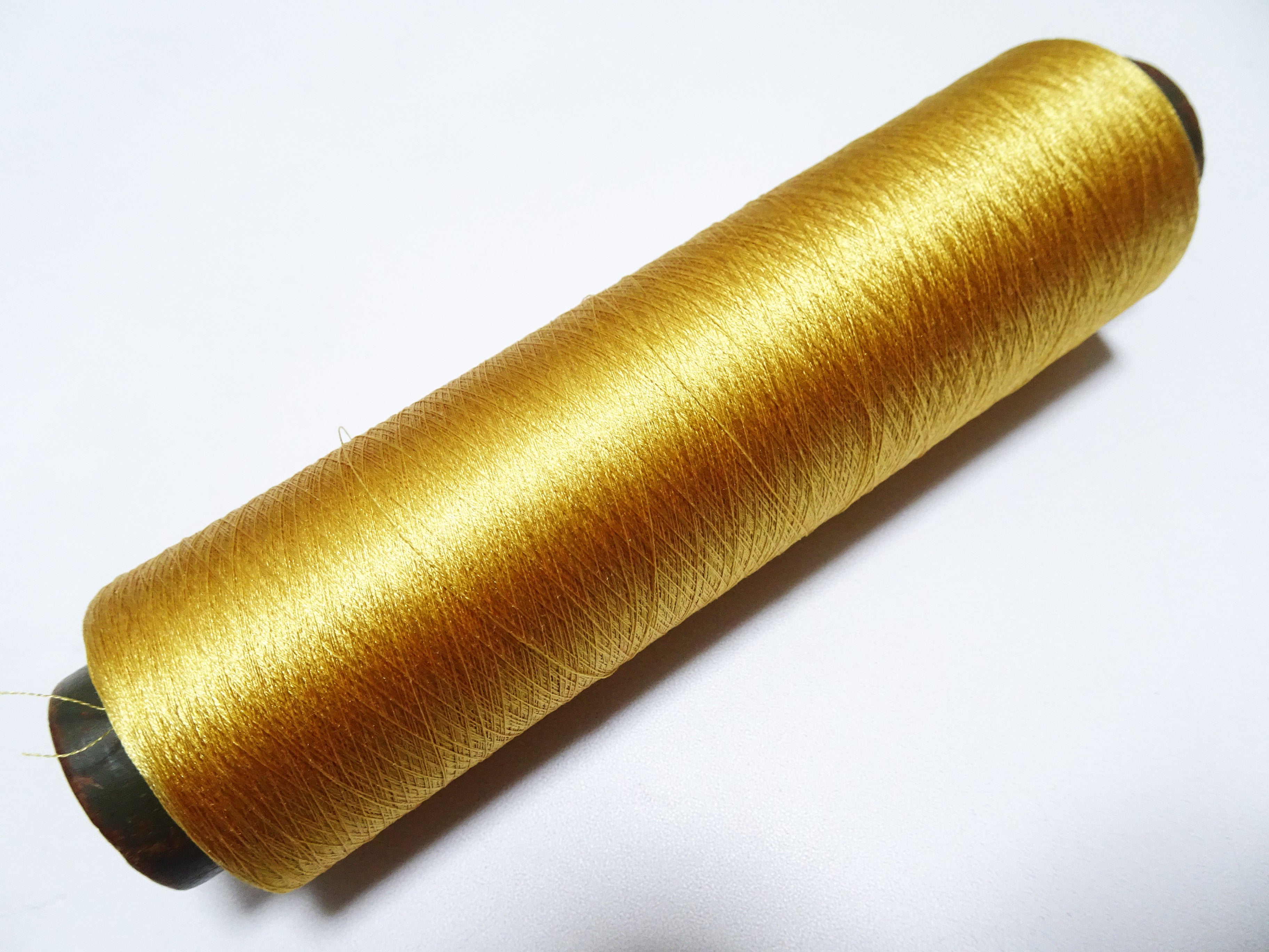 Japanese Vintage Silk Thread & Woodn Spool Embroidery 18713
