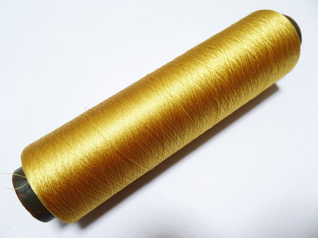 Japanese Vintage Silk Thread & Woodn Spool Embroidery 18713