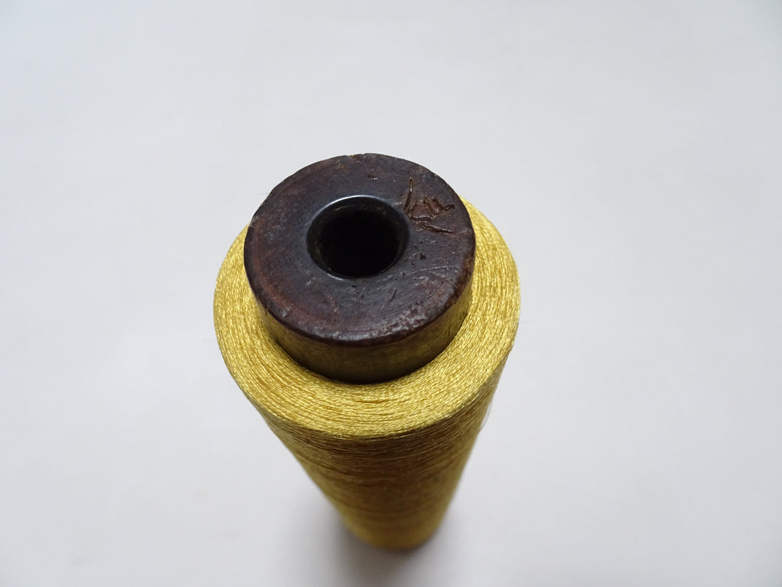Japanese Vintage Silk Thread & Woodn Spool Embroidery 18713