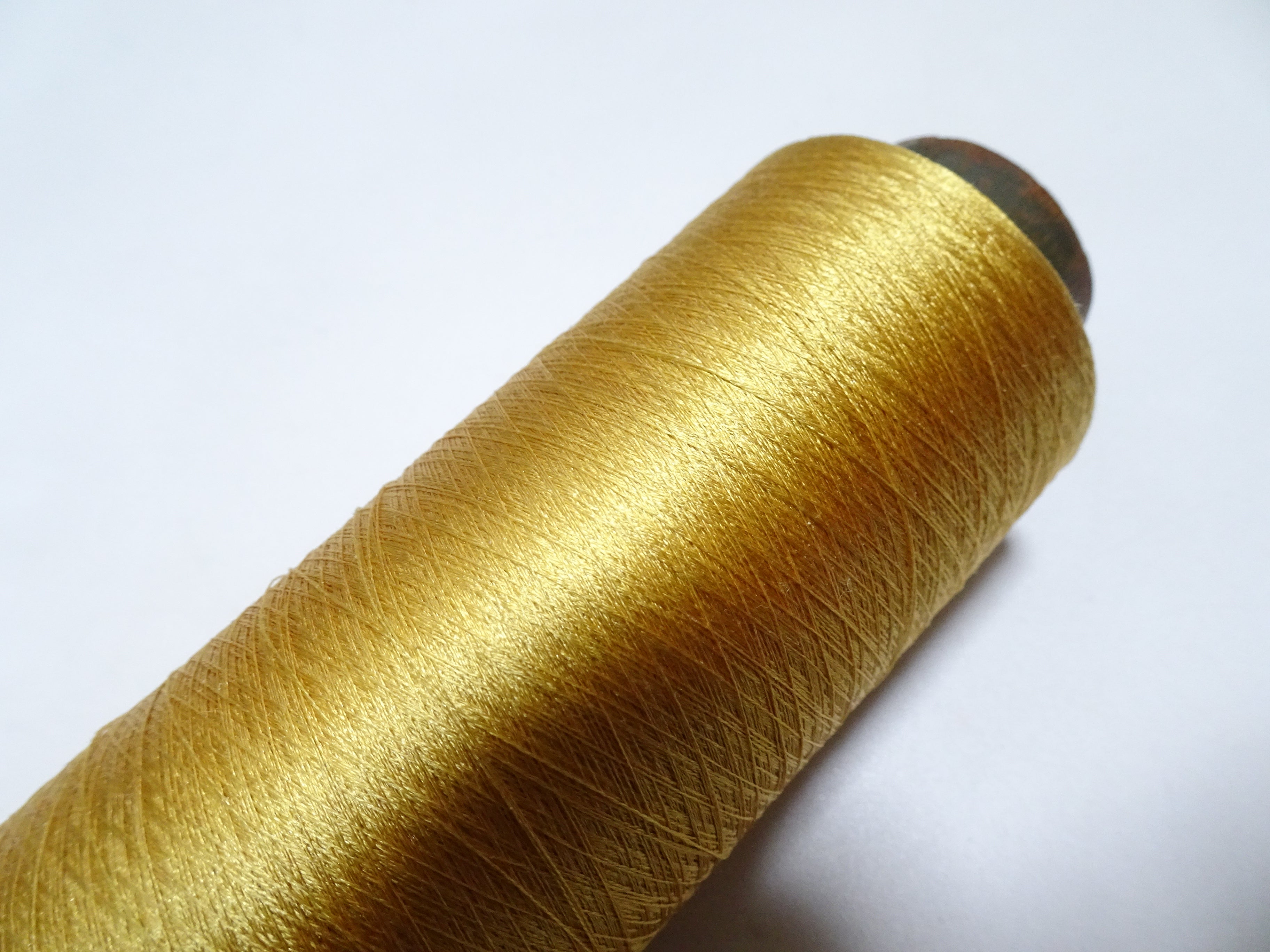 Japanese Vintage Silk Thread & Woodn Spool Embroidery 18713