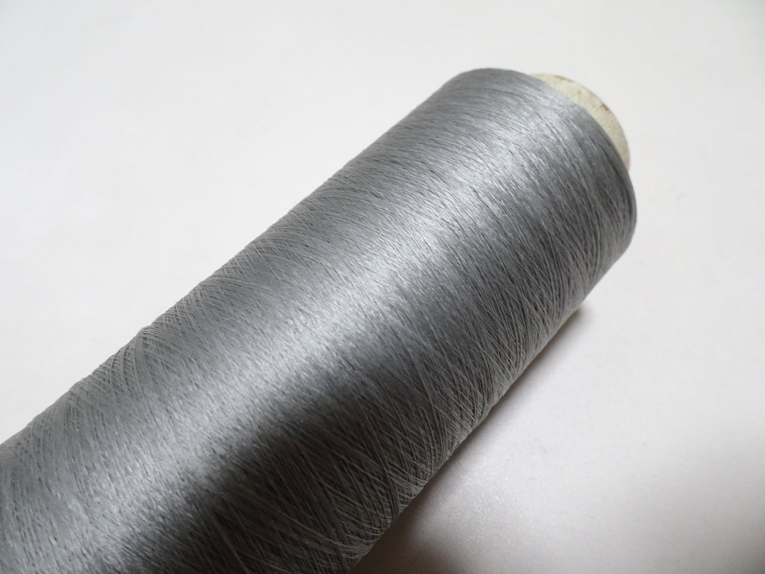 Japanese Vintage Silk Thread & Woodn Spool Embroidery 18714
