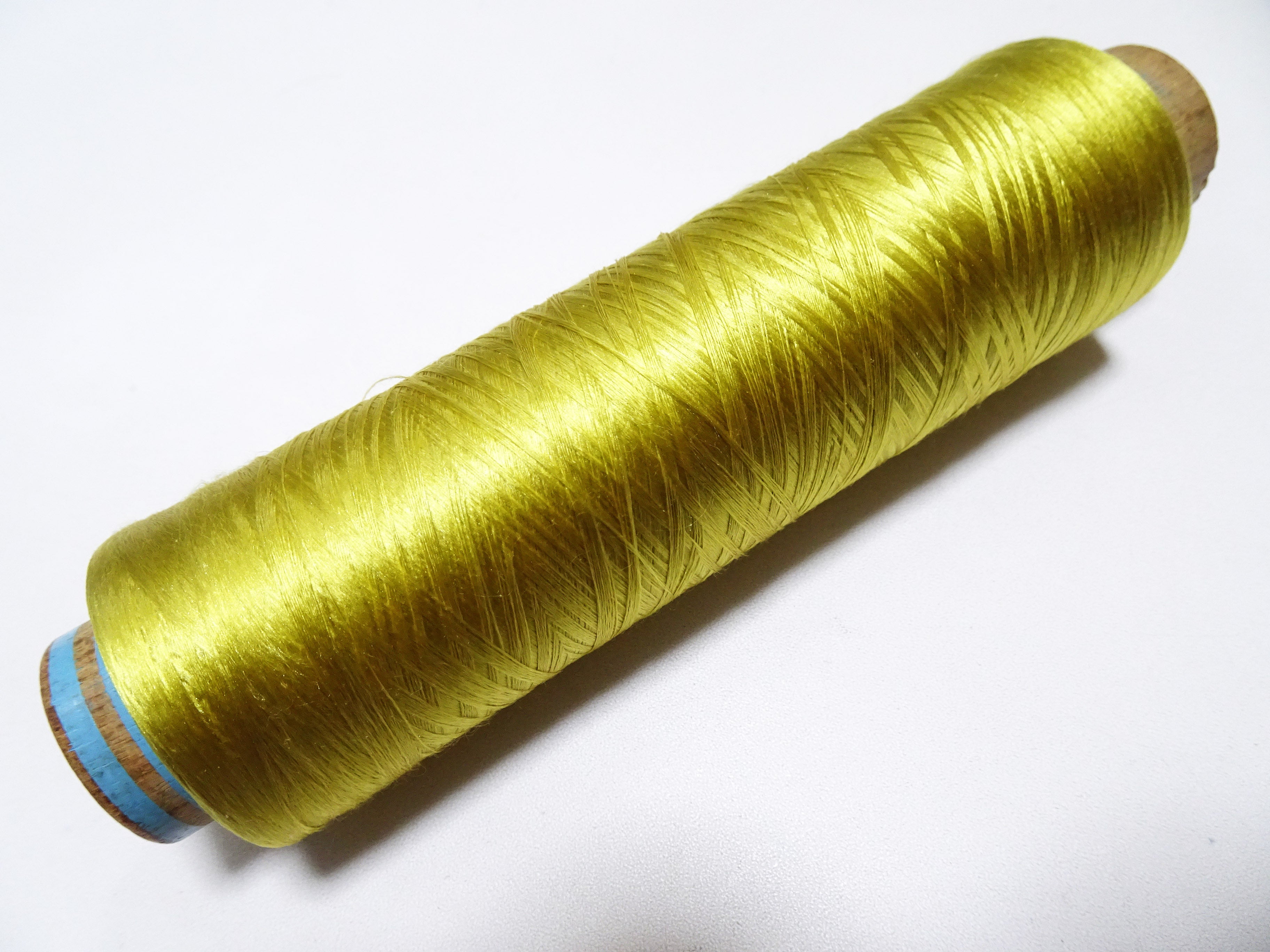Japanese Vintage Silk Thread & Woodn Spool Embroidery 18715