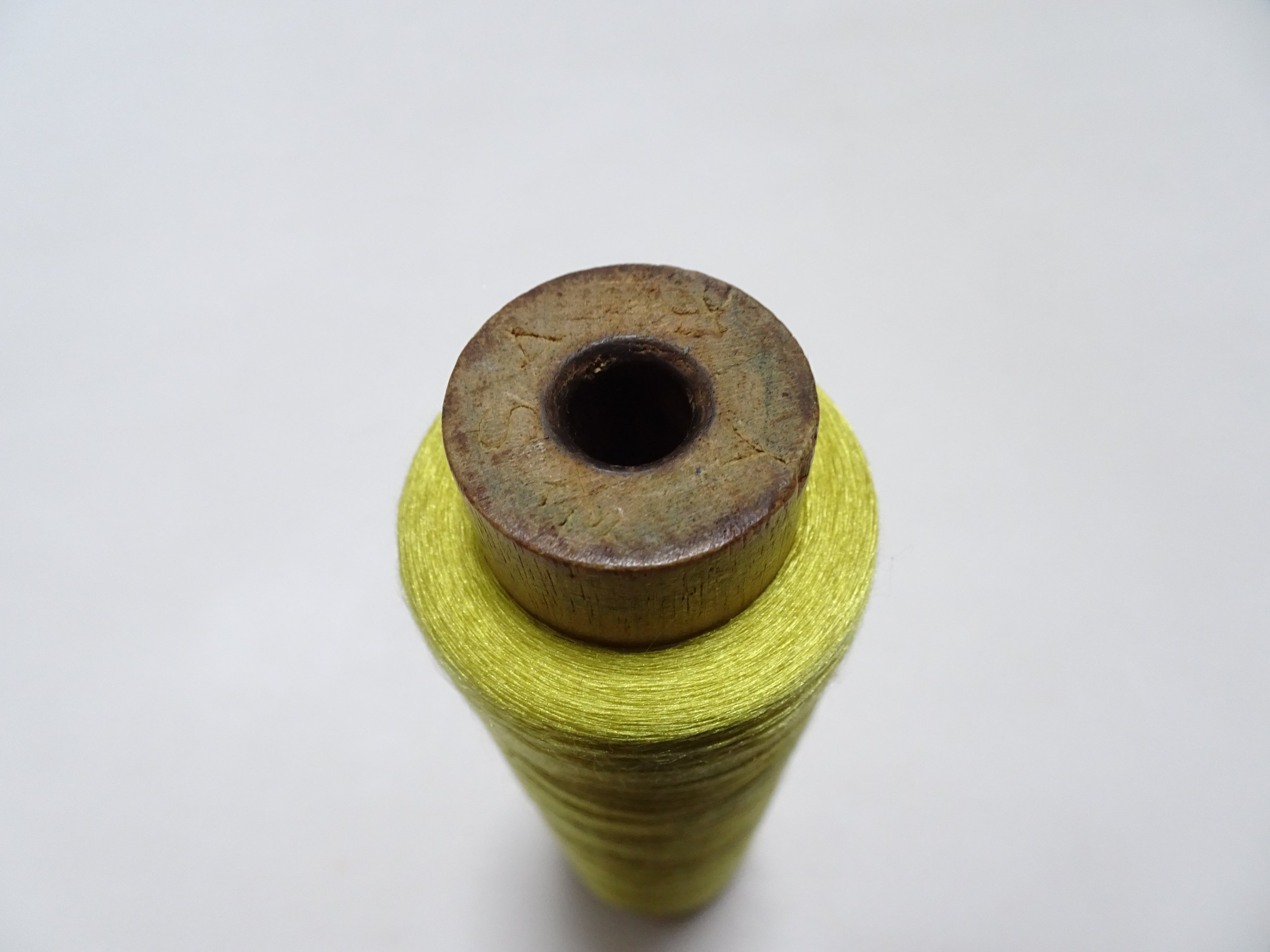 Japanese Vintage Silk Thread & Woodn Spool Embroidery 18715