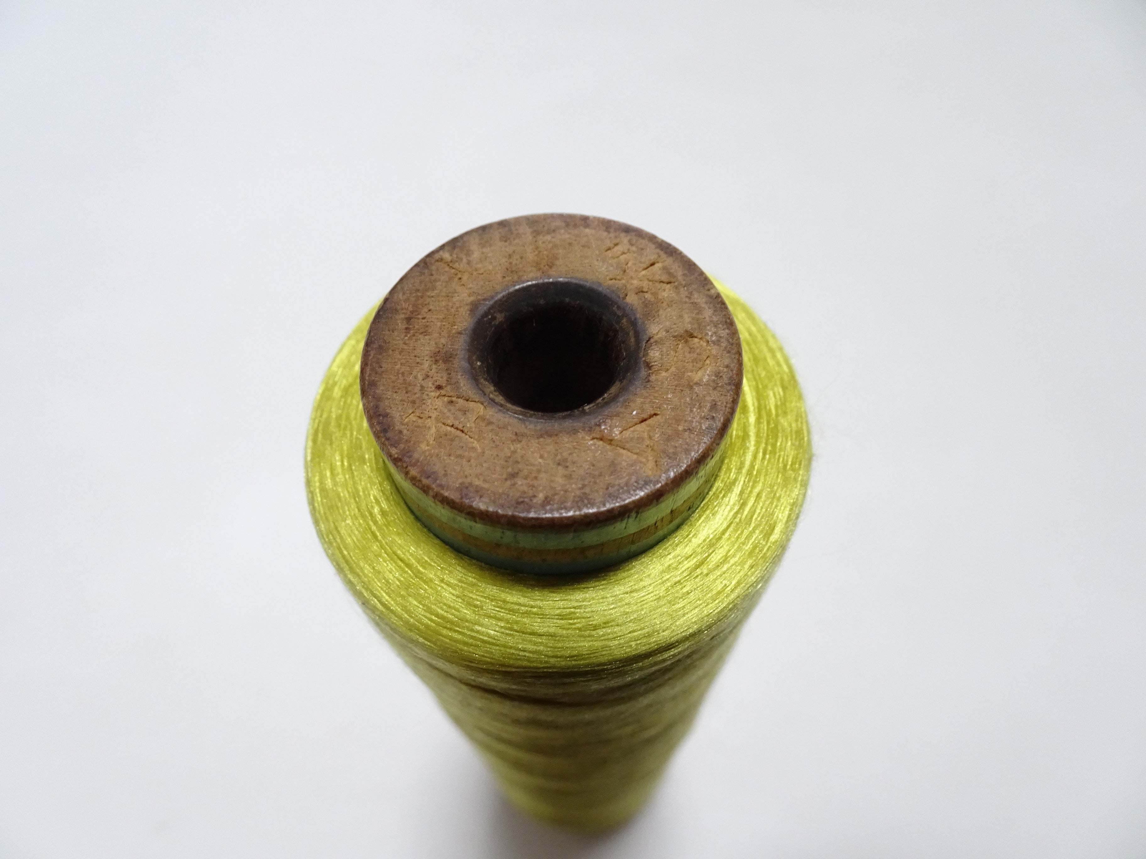 Japanese Vintage Silk Thread & Woodn Spool Embroidery 18715