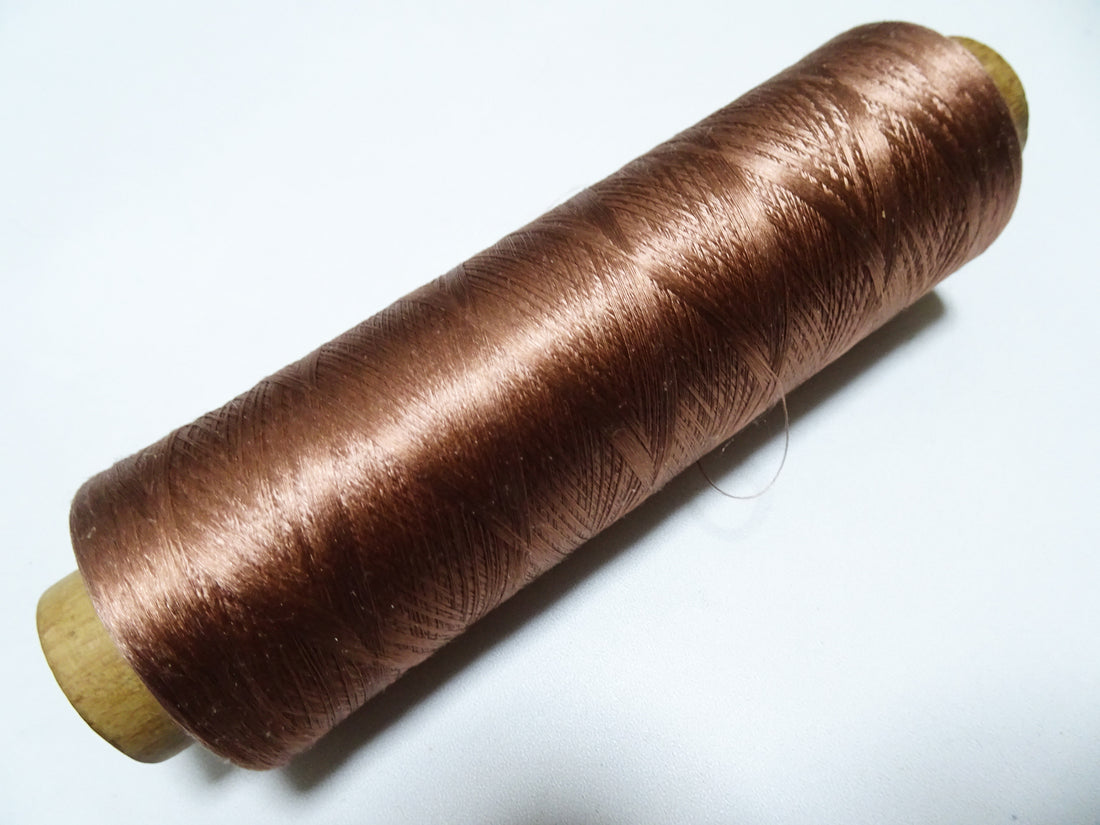 Japanese Vintage Silk Thread & Woodn Spool Embroidery 18717