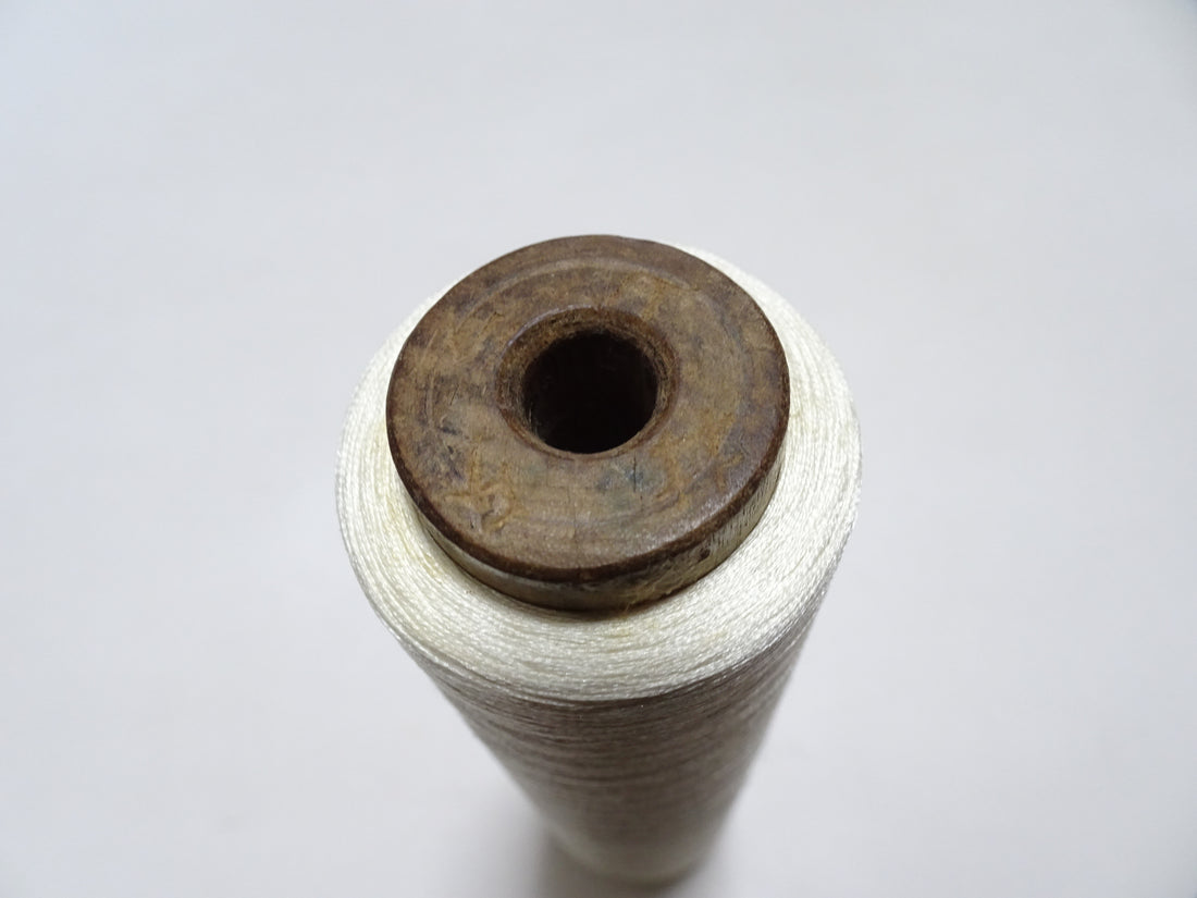 Japanese Vintage Silk Thread & Woodn Spool Embroidery 18719