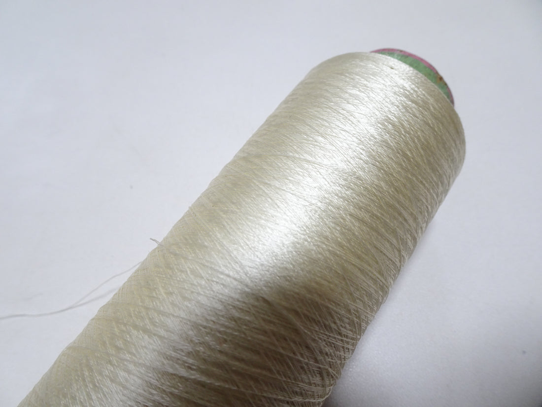 Japanese Vintage Silk Thread & Woodn Spool Embroidery 18719