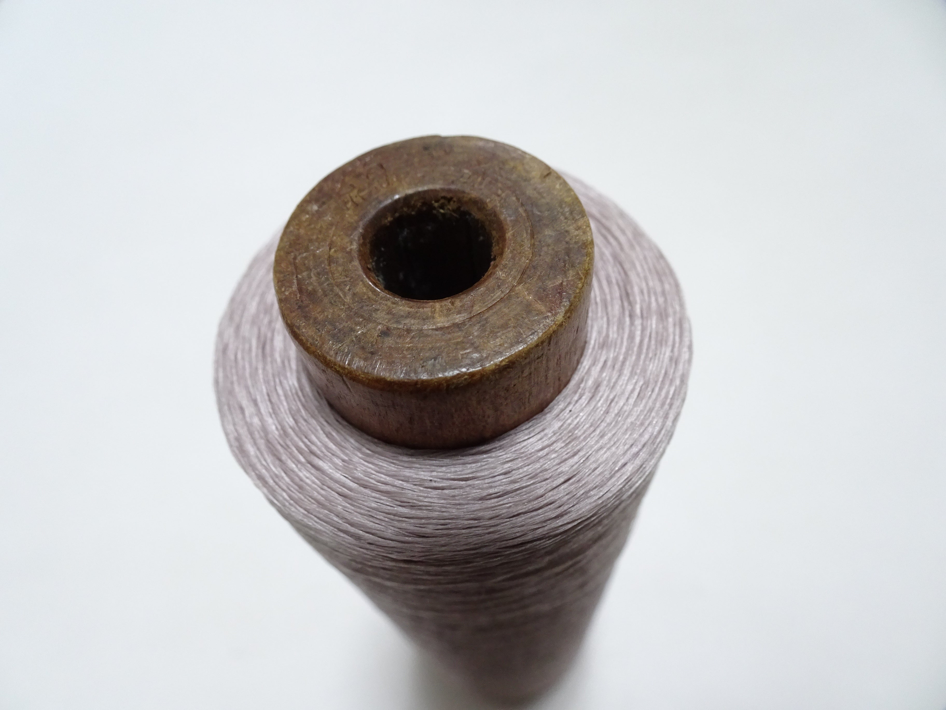 Japanese Vintage Silk Thread & Woodn Spool Embroidery 18720