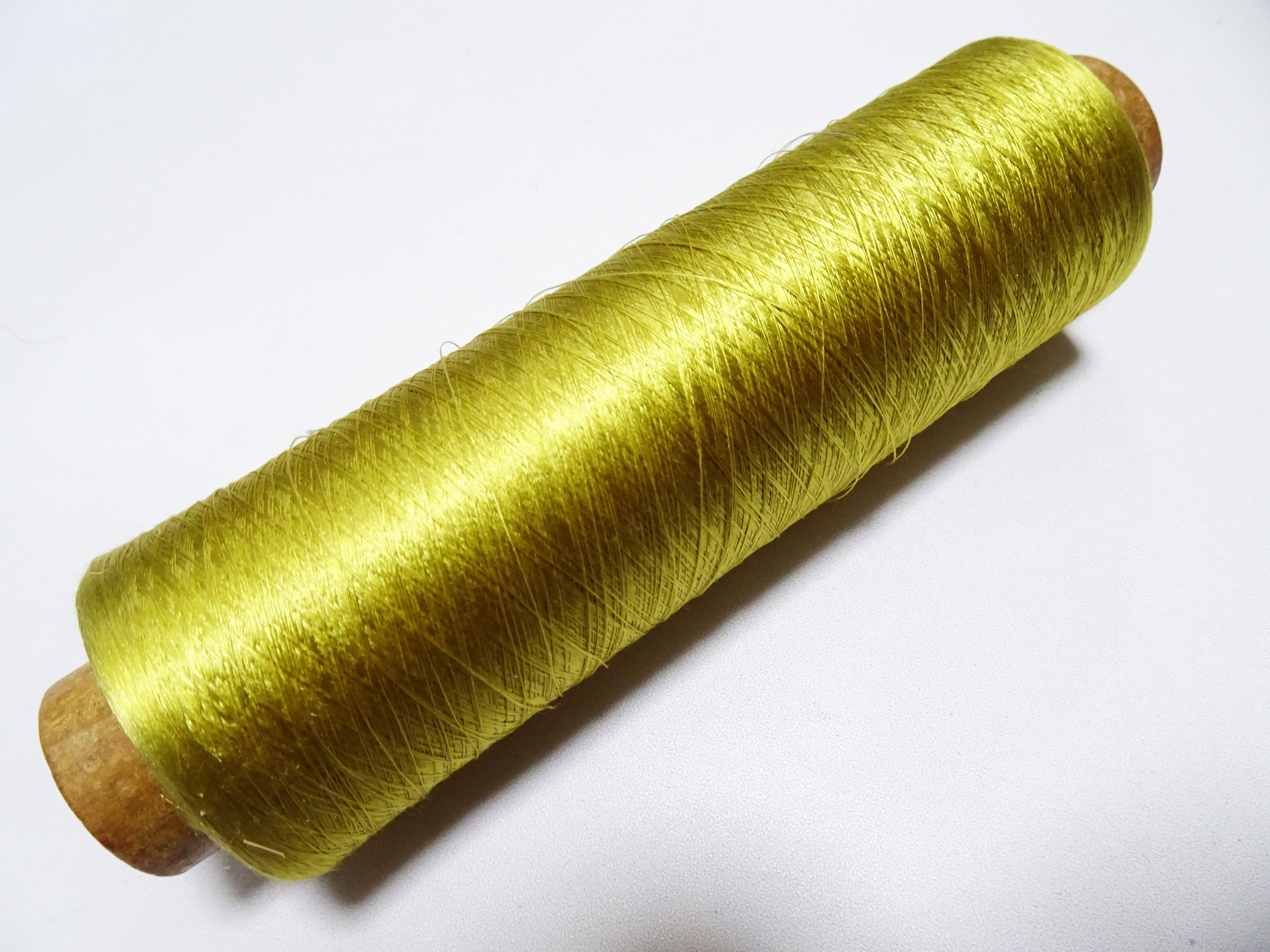 Japanese Vintage Silk Thread & Woodn Spool Embroidery 18722