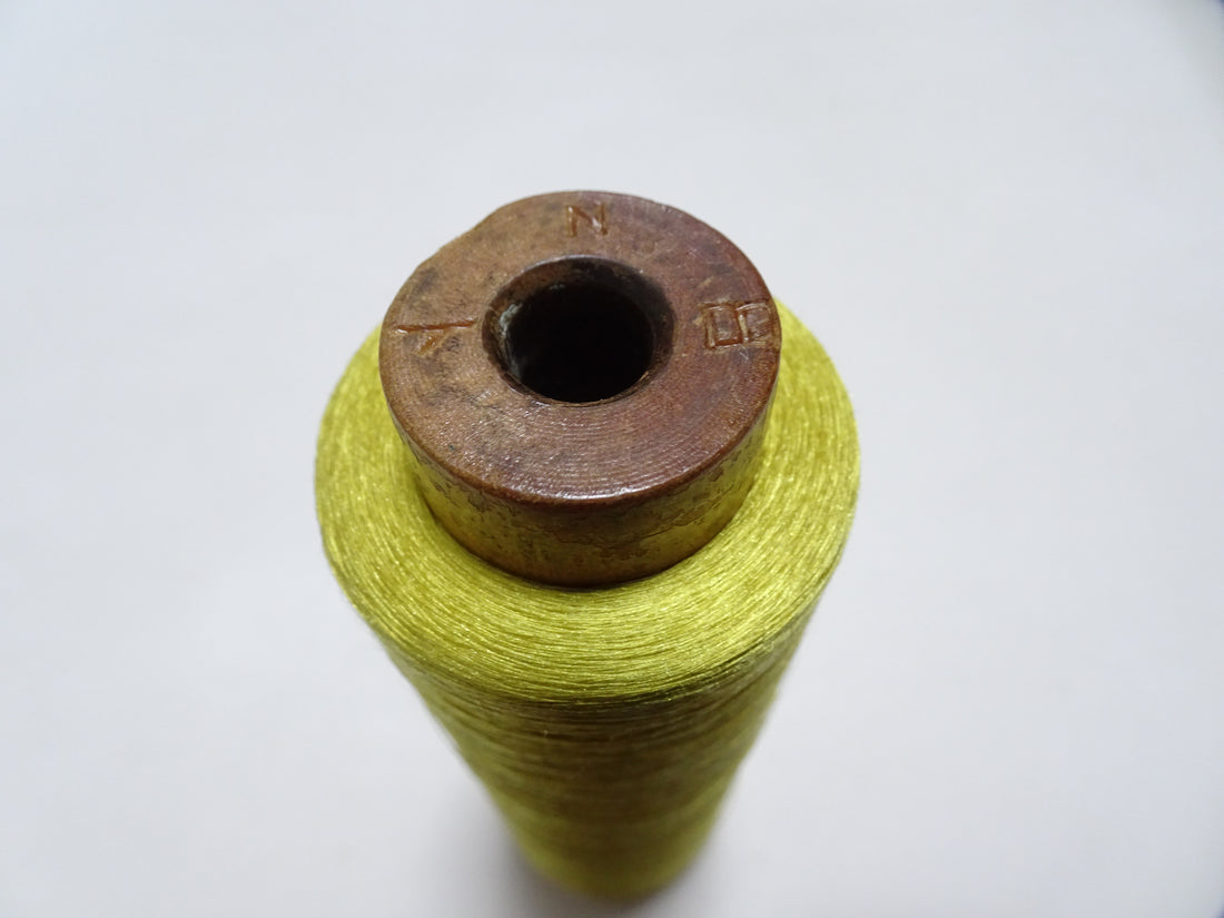 Japanese Vintage Silk Thread & Woodn Spool Embroidery 18722