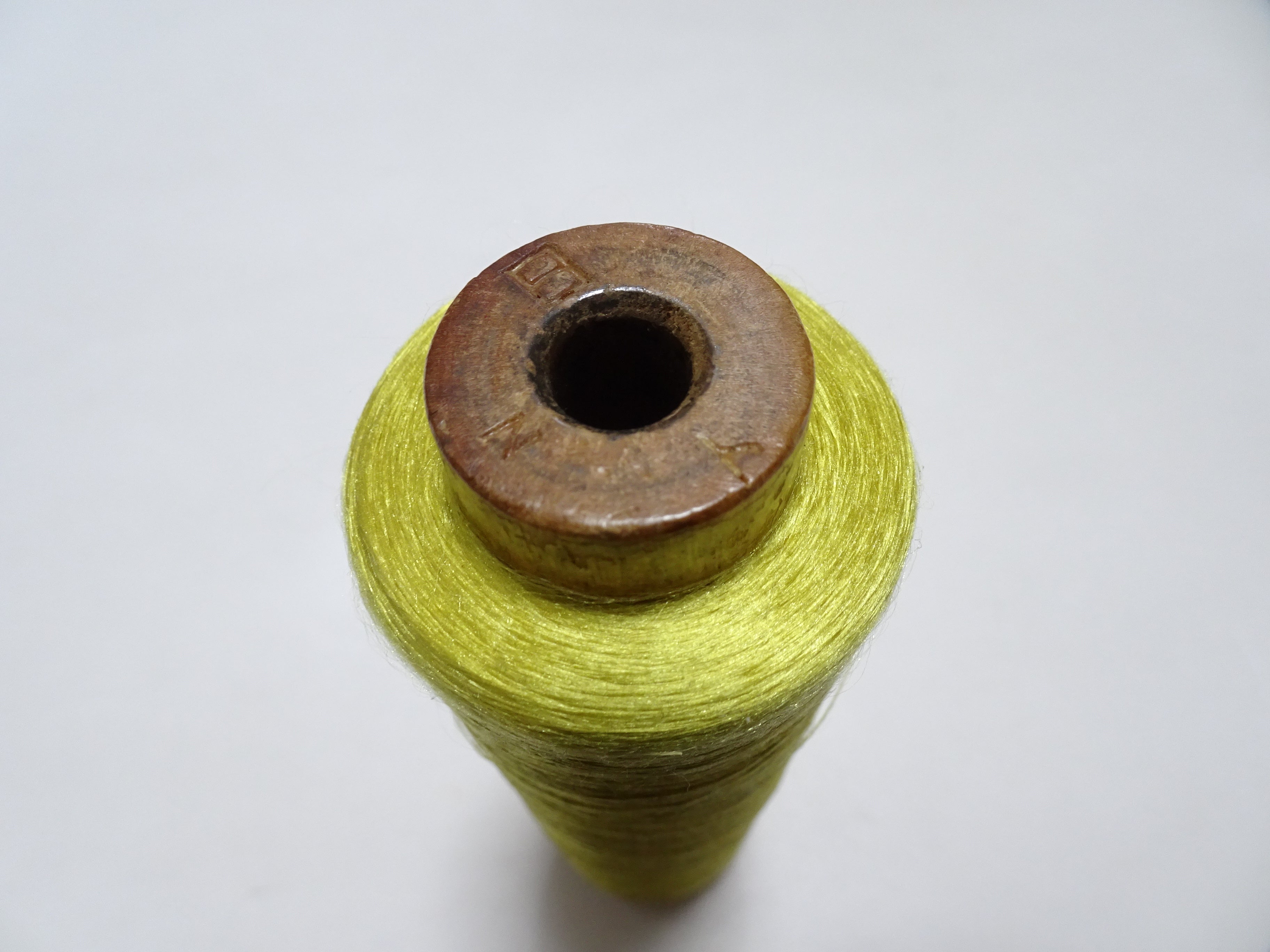 Japanese Vintage Silk Thread & Woodn Spool Embroidery 18722