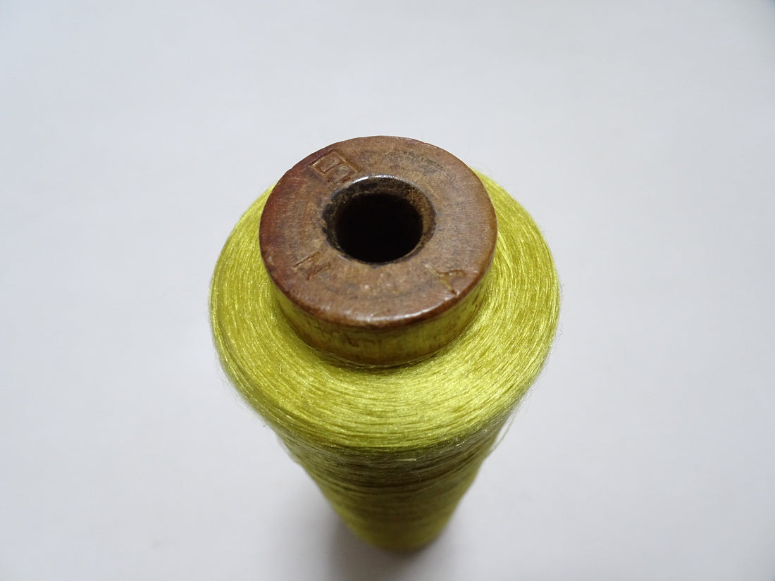 Japanese Vintage Silk Thread & Woodn Spool Embroidery 18722