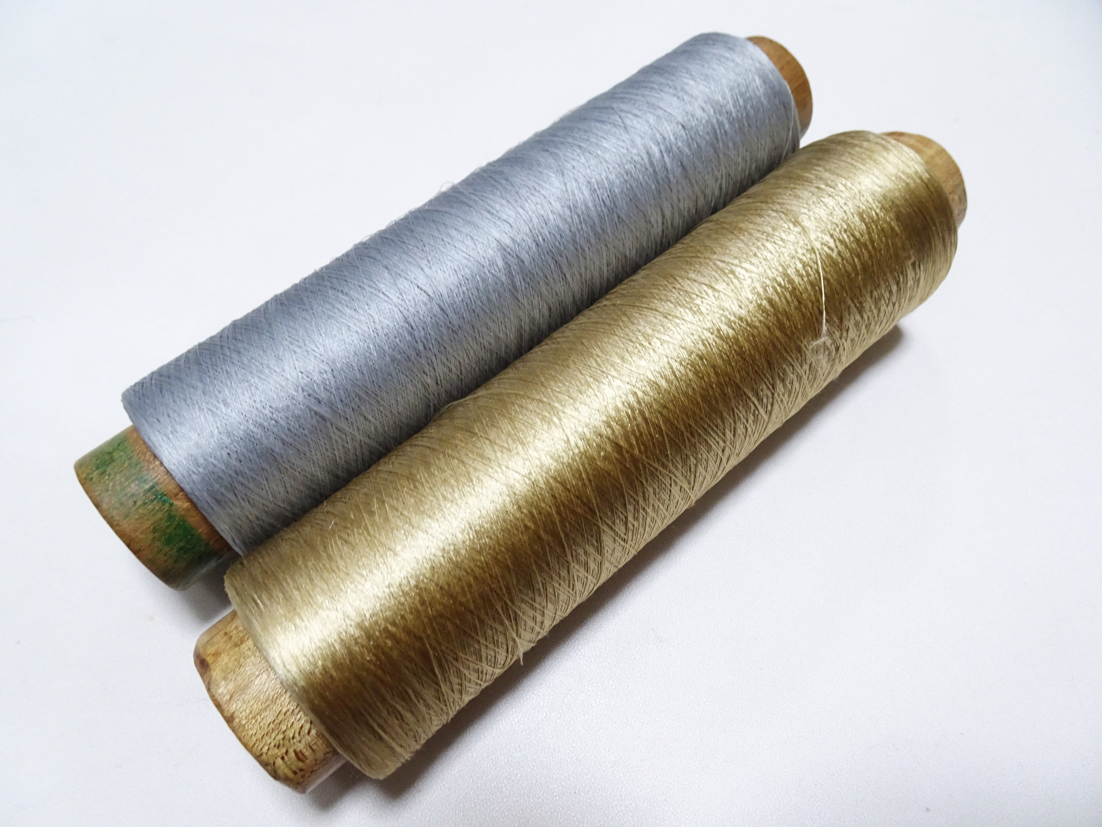 Japanese Vintage Silk Thread & Woodn Spool 2sets Embroidery 18723