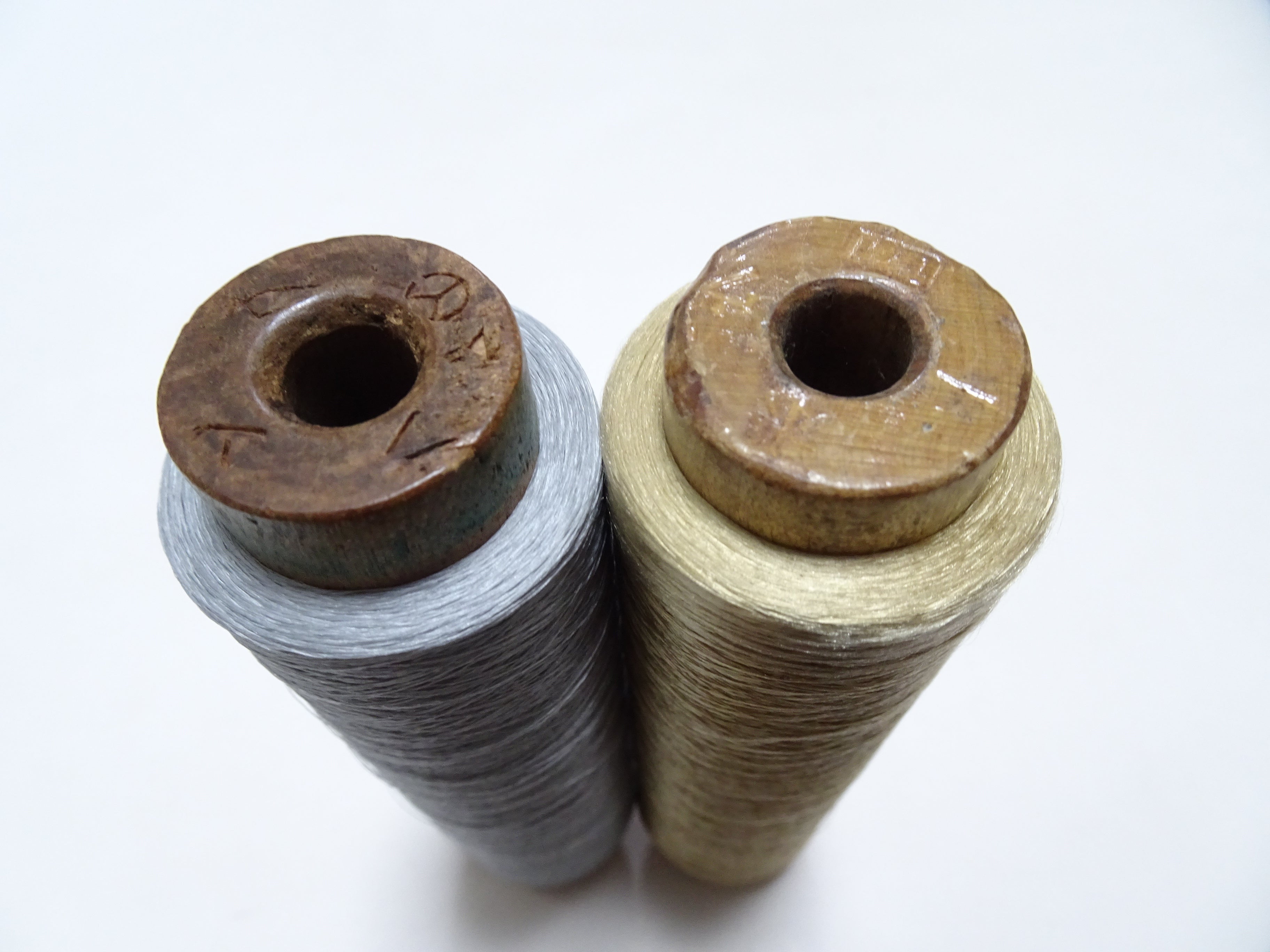 Japanese Vintage Silk Thread & Woodn Spool 2sets Embroidery 18723