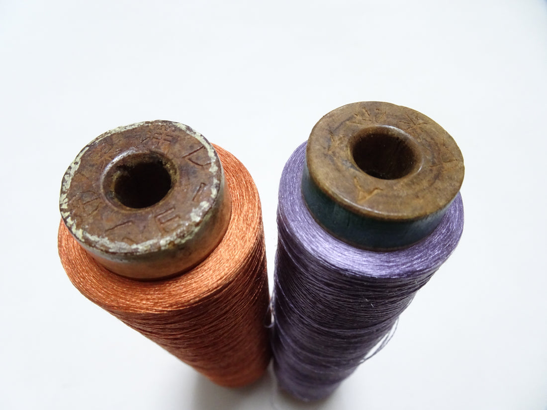 Japanese Vintage Silk Thread & Woodn Spool 2sets Embroidery 18724