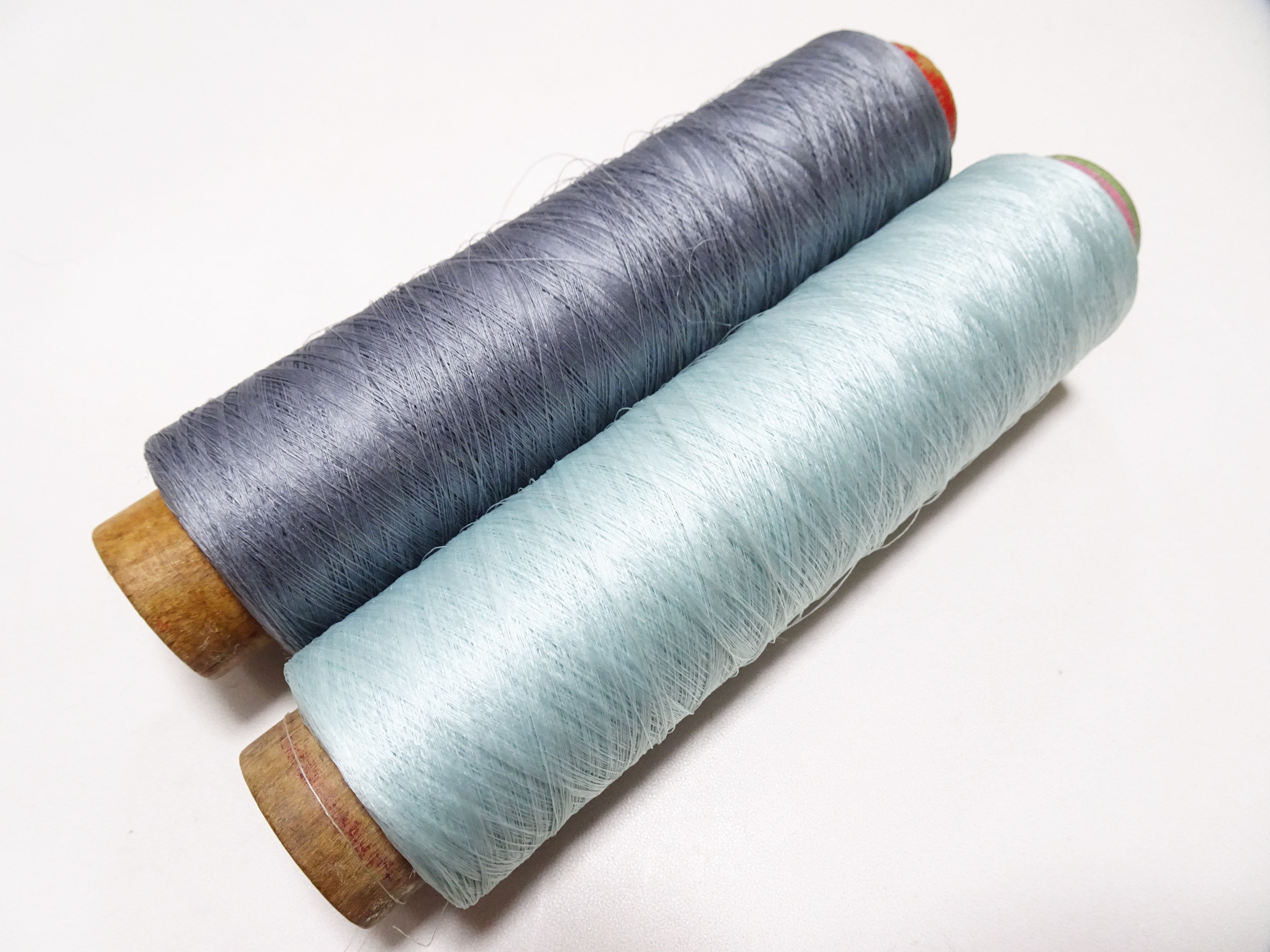 Japanese Vintage Silk Thread & Woodn Spool 2sets Embroidery 18725
