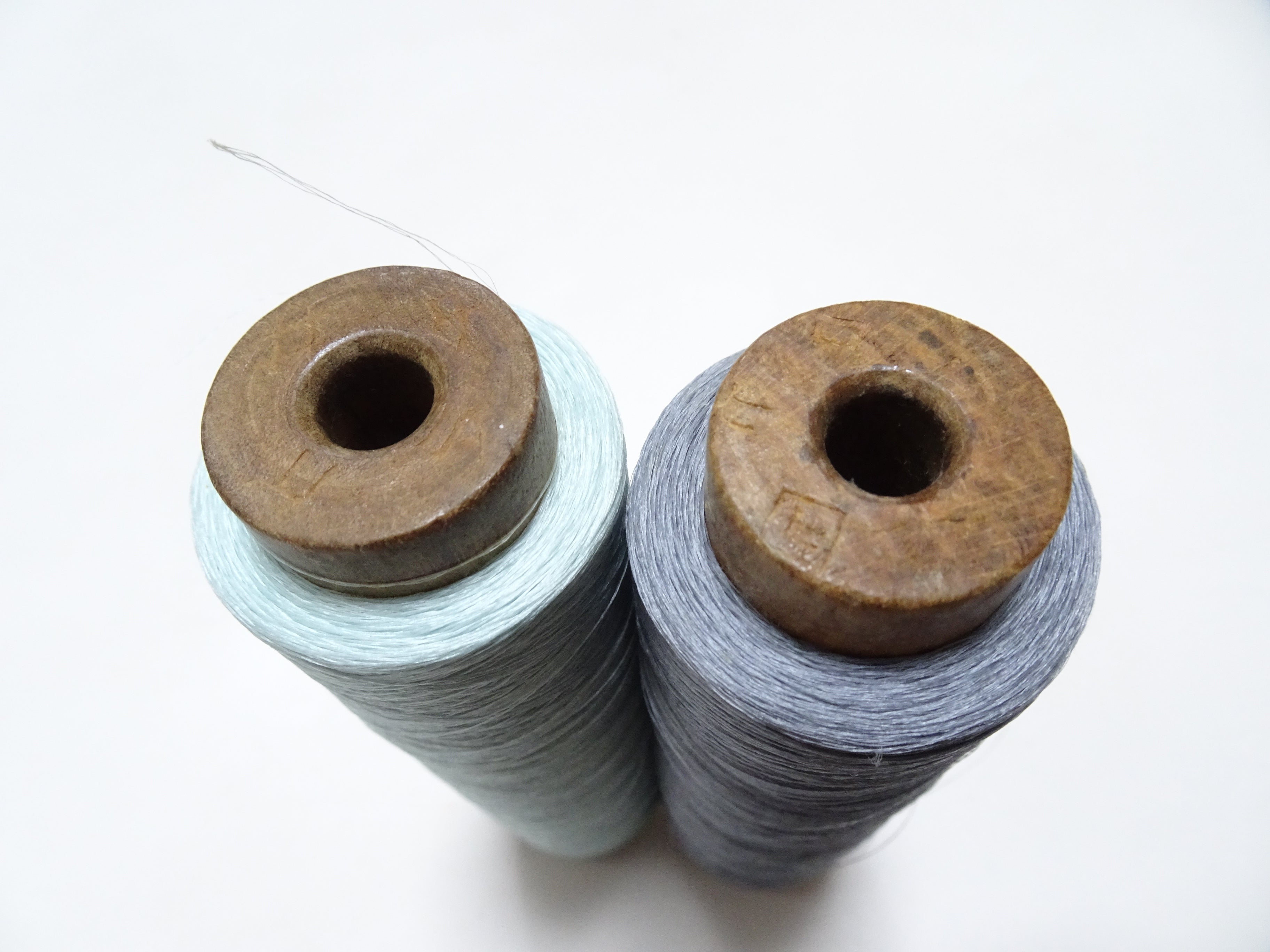 Japanese Vintage Silk Thread & Woodn Spool 2sets Embroidery 18725