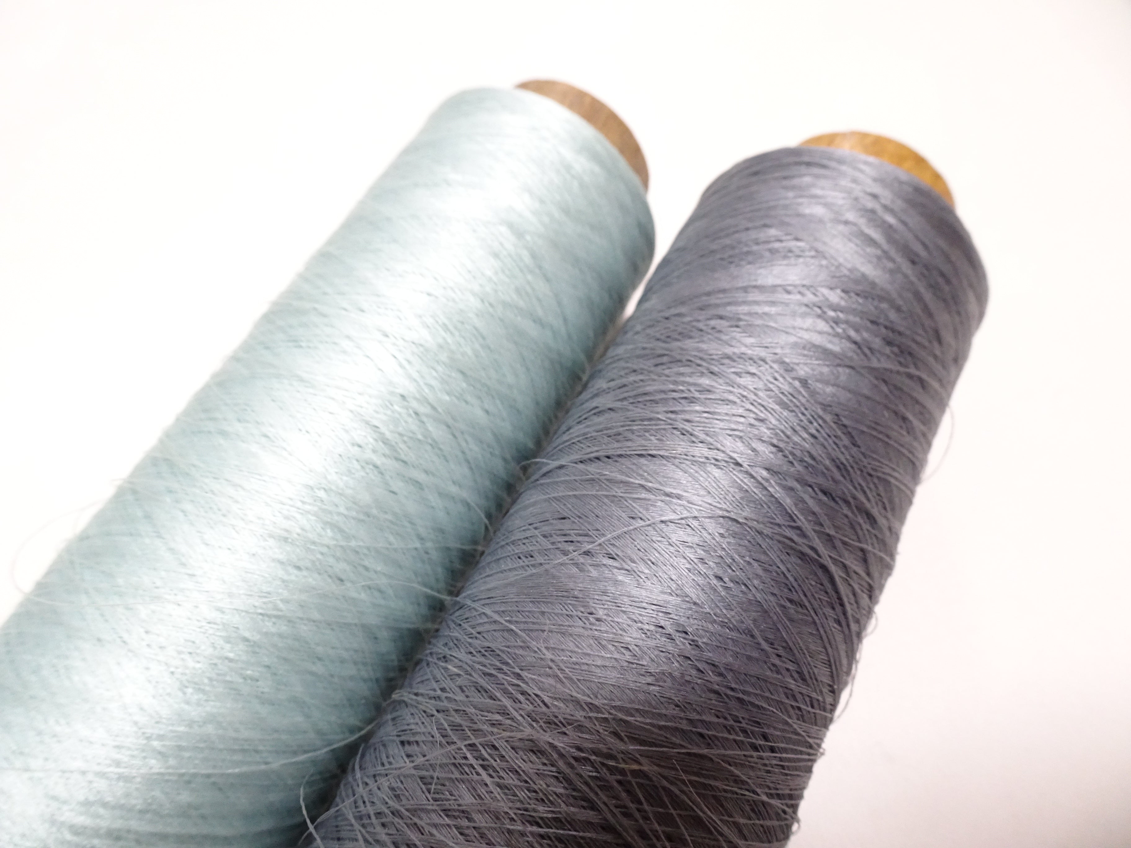 Japanese Vintage Silk Thread & Woodn Spool 2sets Embroidery 18725