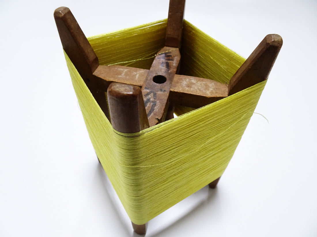 Japanese Vintage Wooden Spool & Silk Thread Embroidery 17995
