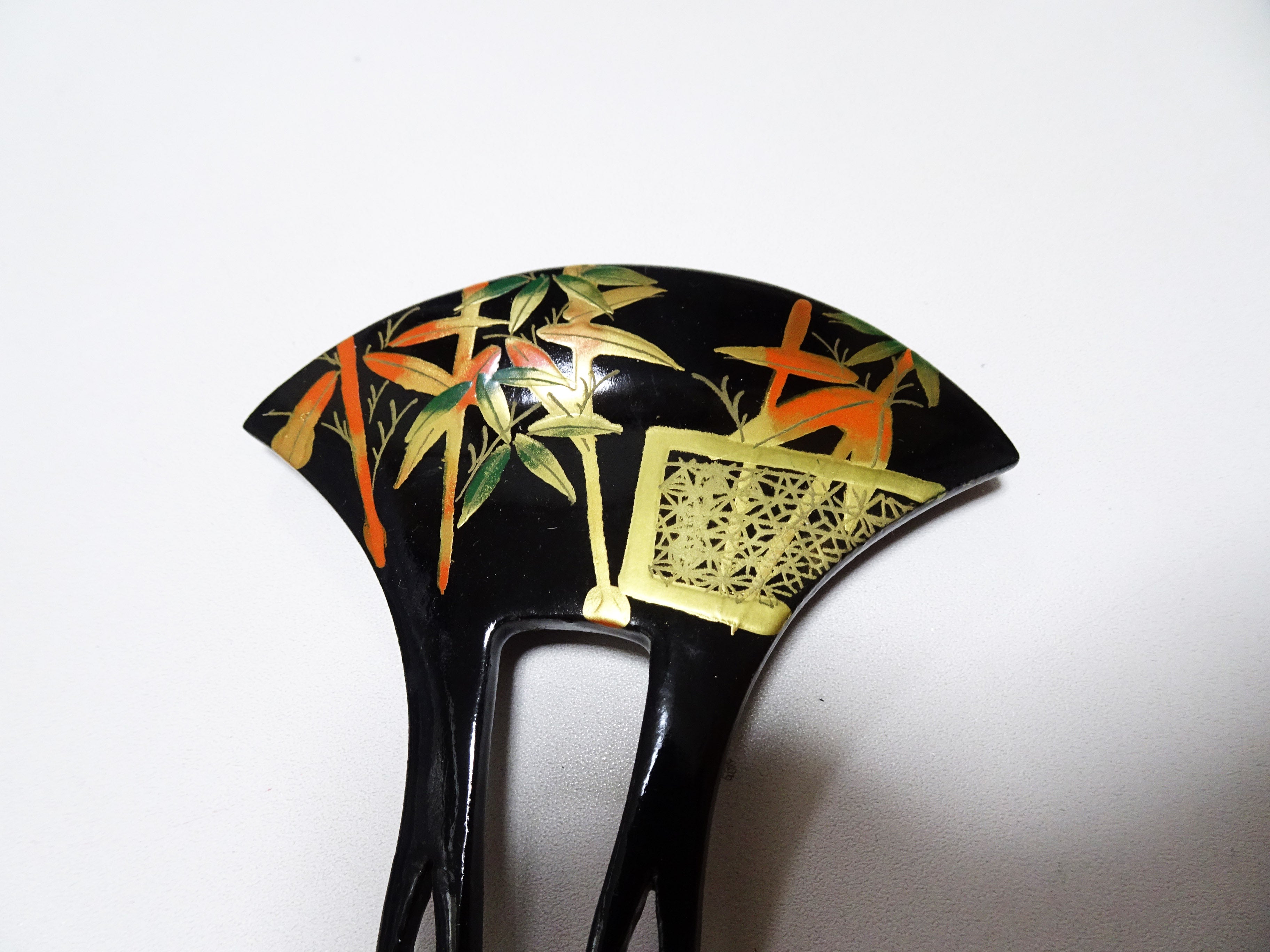 Japanese Vintage  Wooden Kanzashi Makie 15137