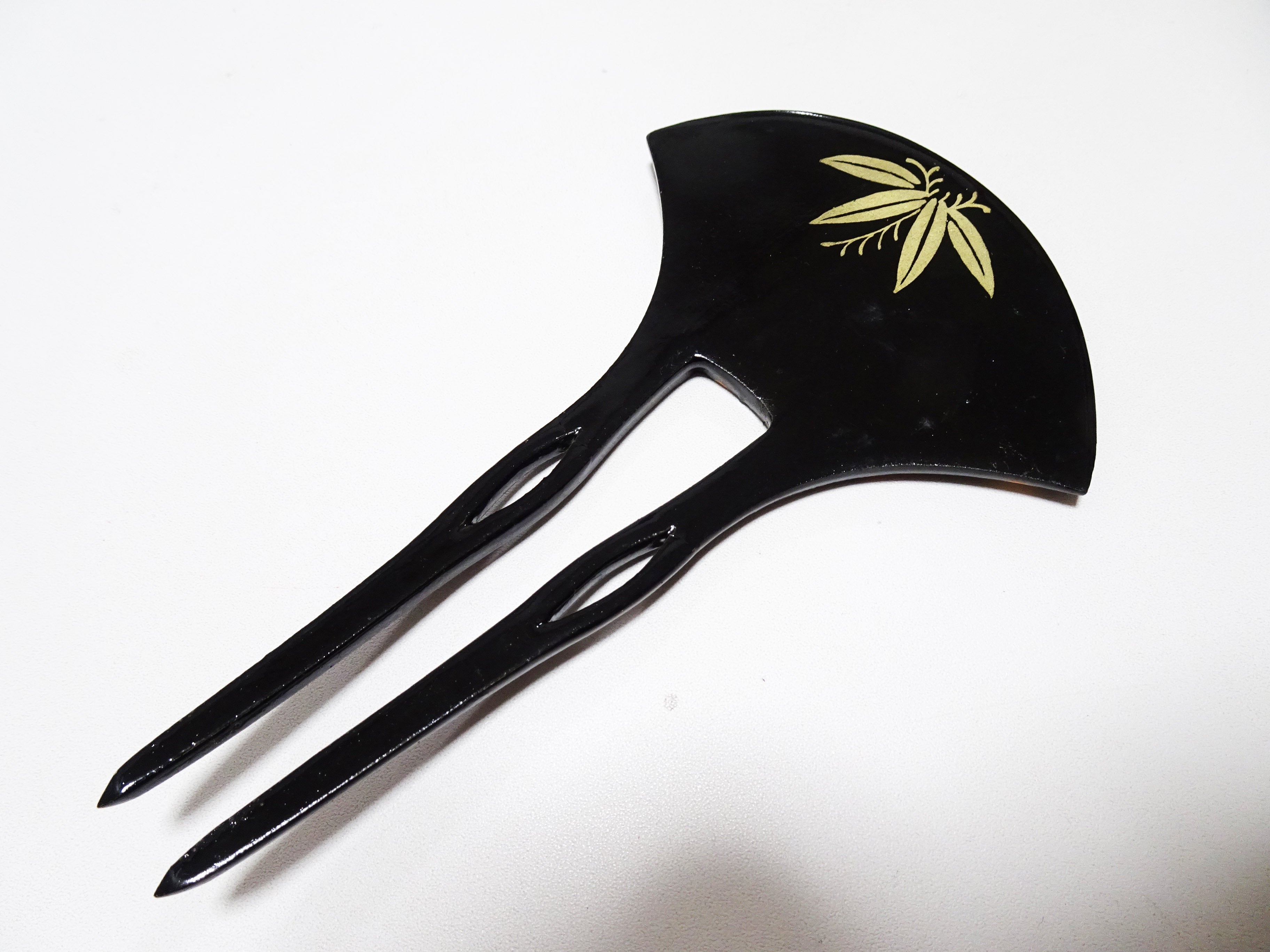 Japanese Vintage  Wooden Kanzashi Makie 15137