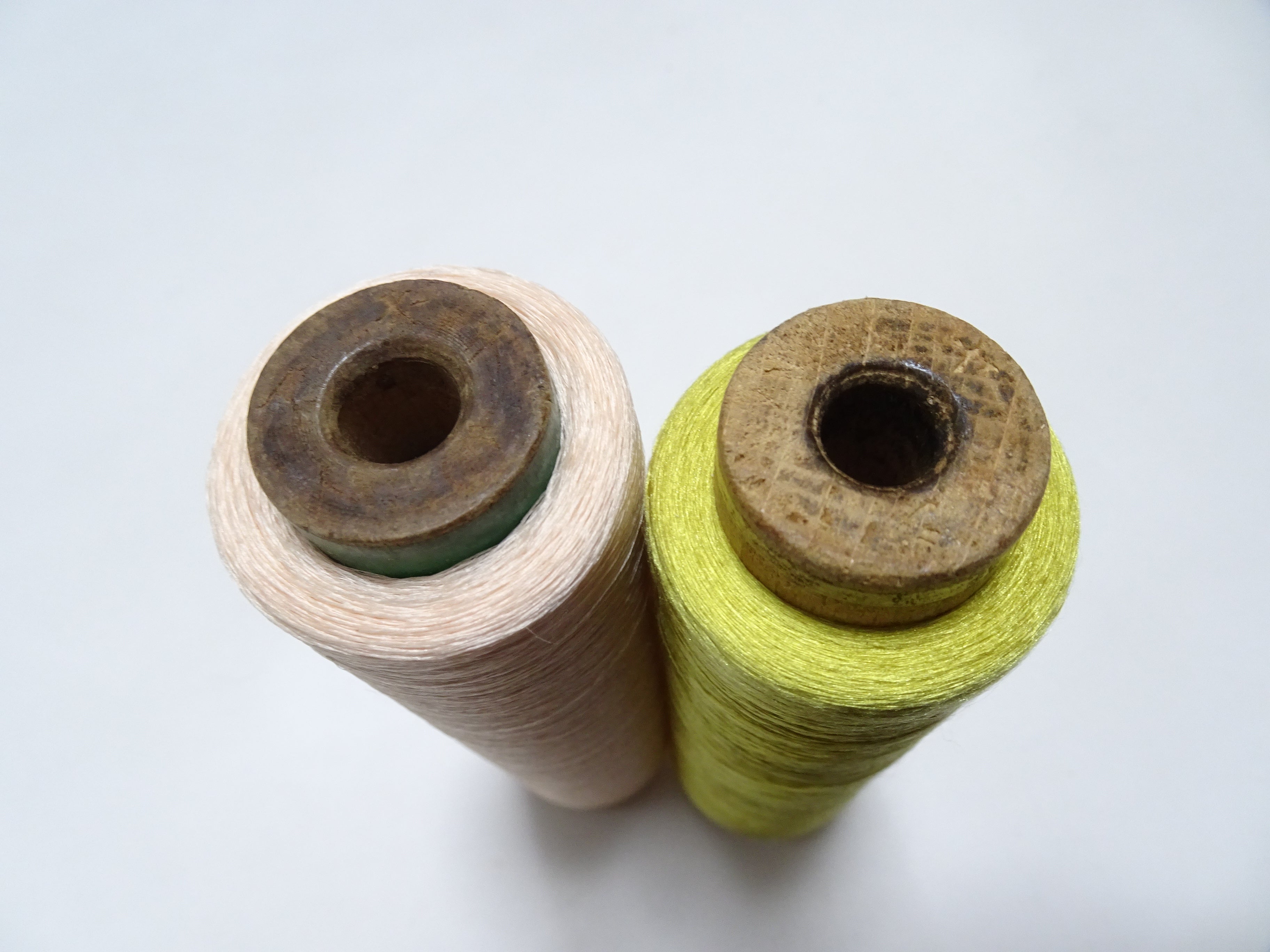 Japanese Vintage Silk Thread & Woodn Spool 2sets Embroidery 18727