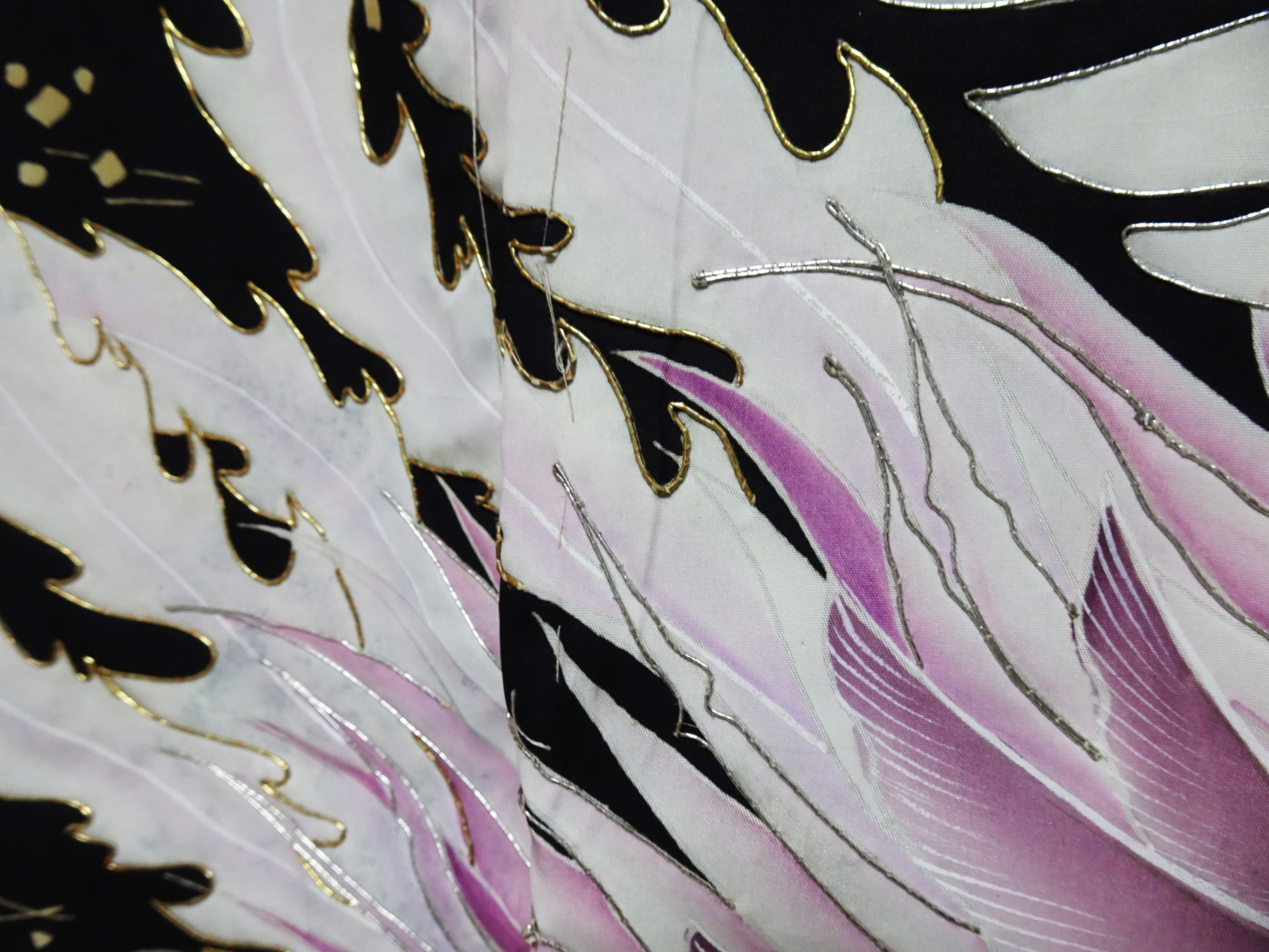 Japanese Antique Rare Taishō Uchikake with Phoenix Motifs – Yuzen Art & Gold Embroidery / Black 17524